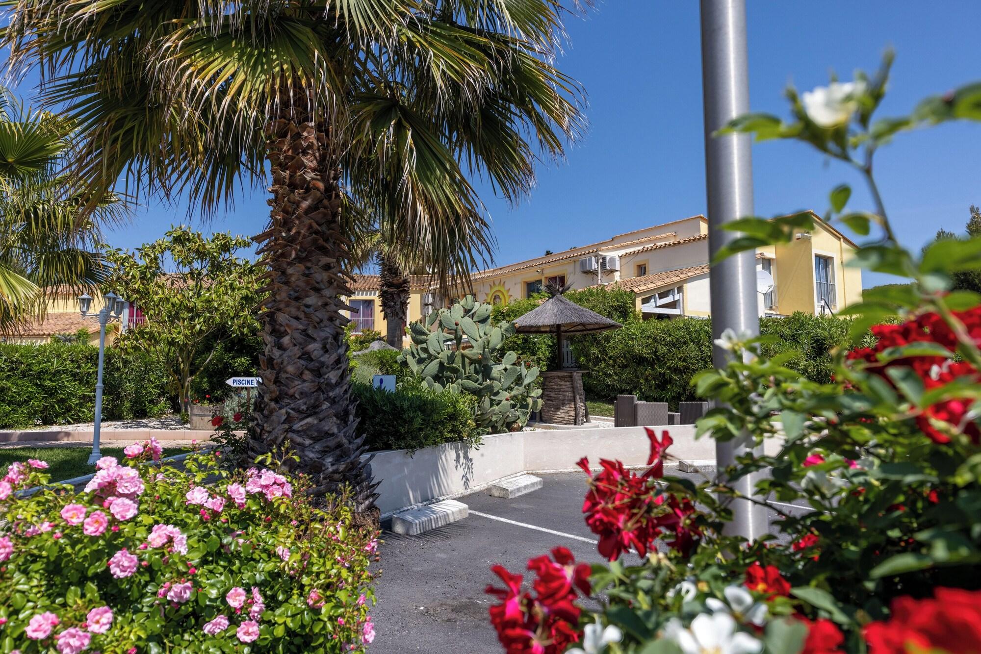 Vista Exterior Brit Hotel Confort Helios Agde