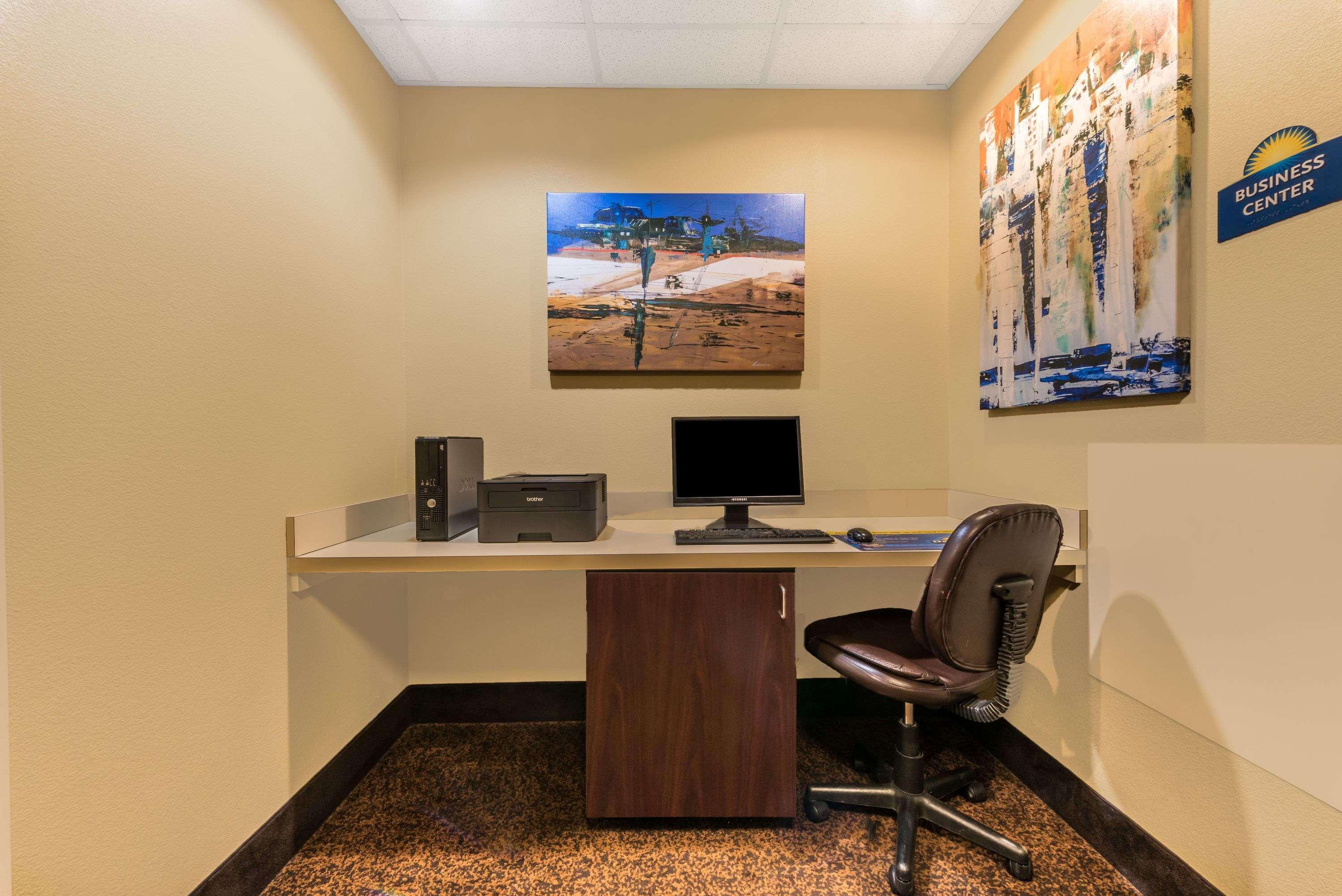 Centro de Negocios Days Inn by Wyndham Rockdale Texas
