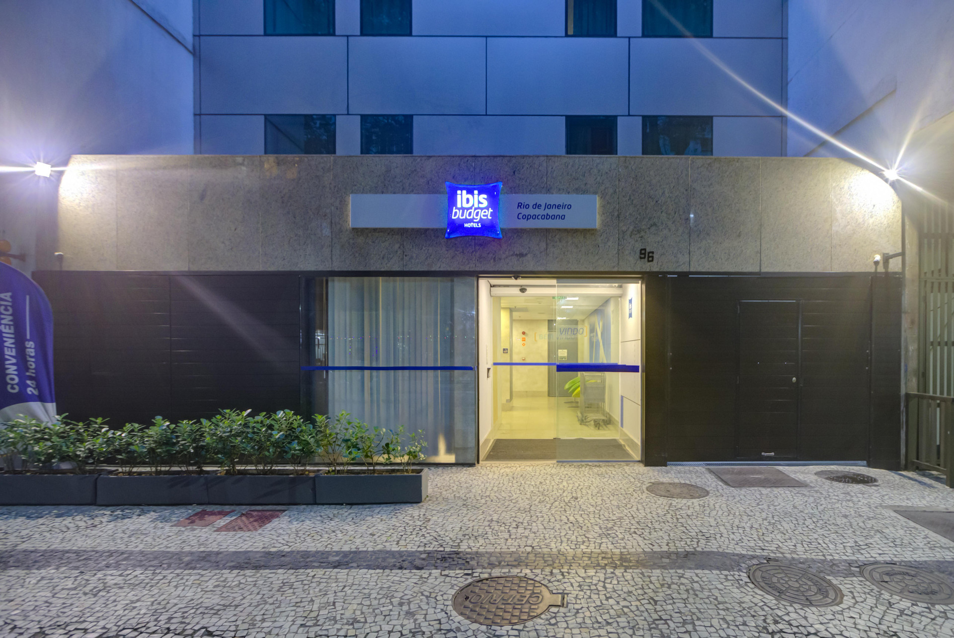 Vista Exterior Ibis Budget RJ Copacabana
