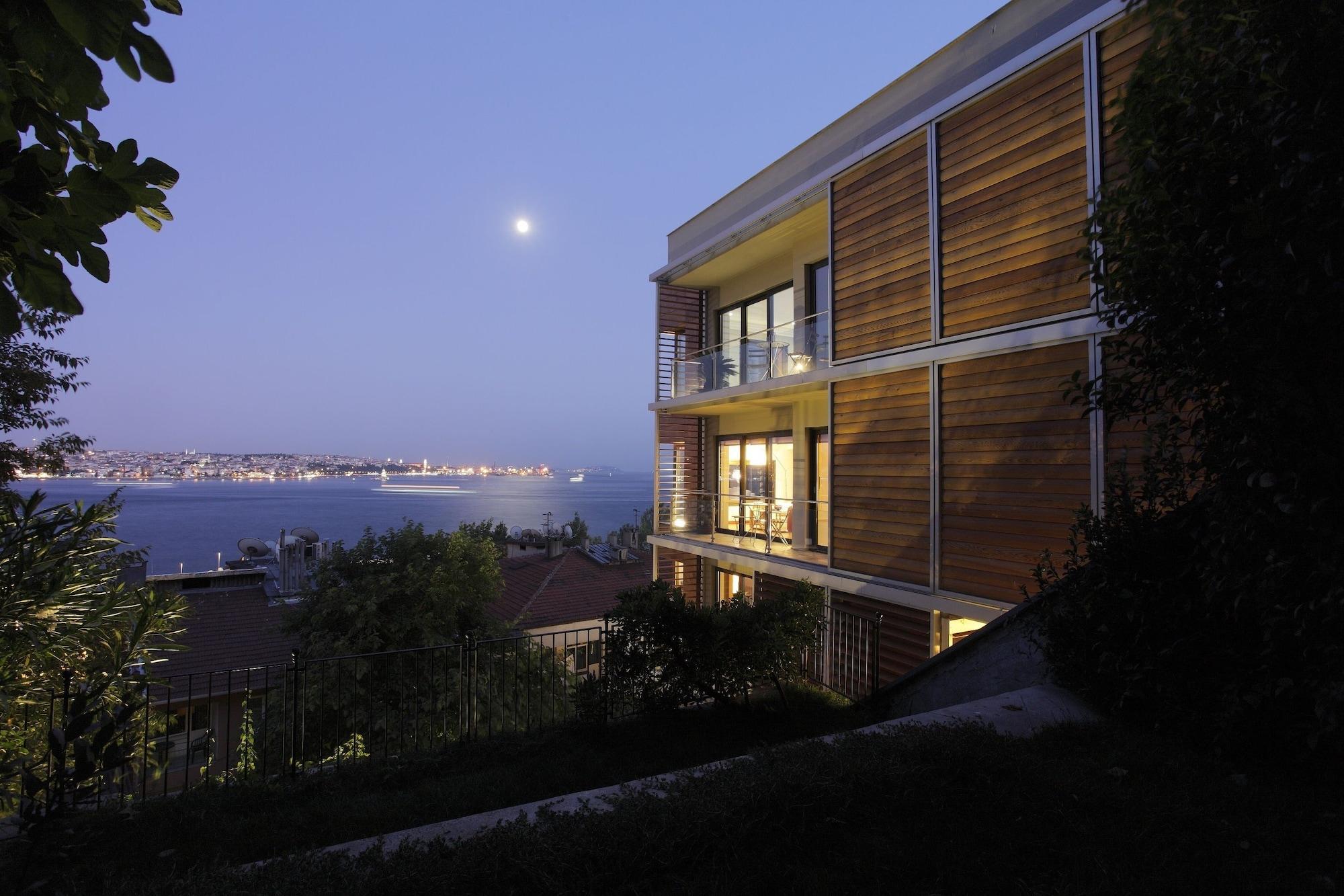 Vista Exterior Deris Bosphorus Lodge