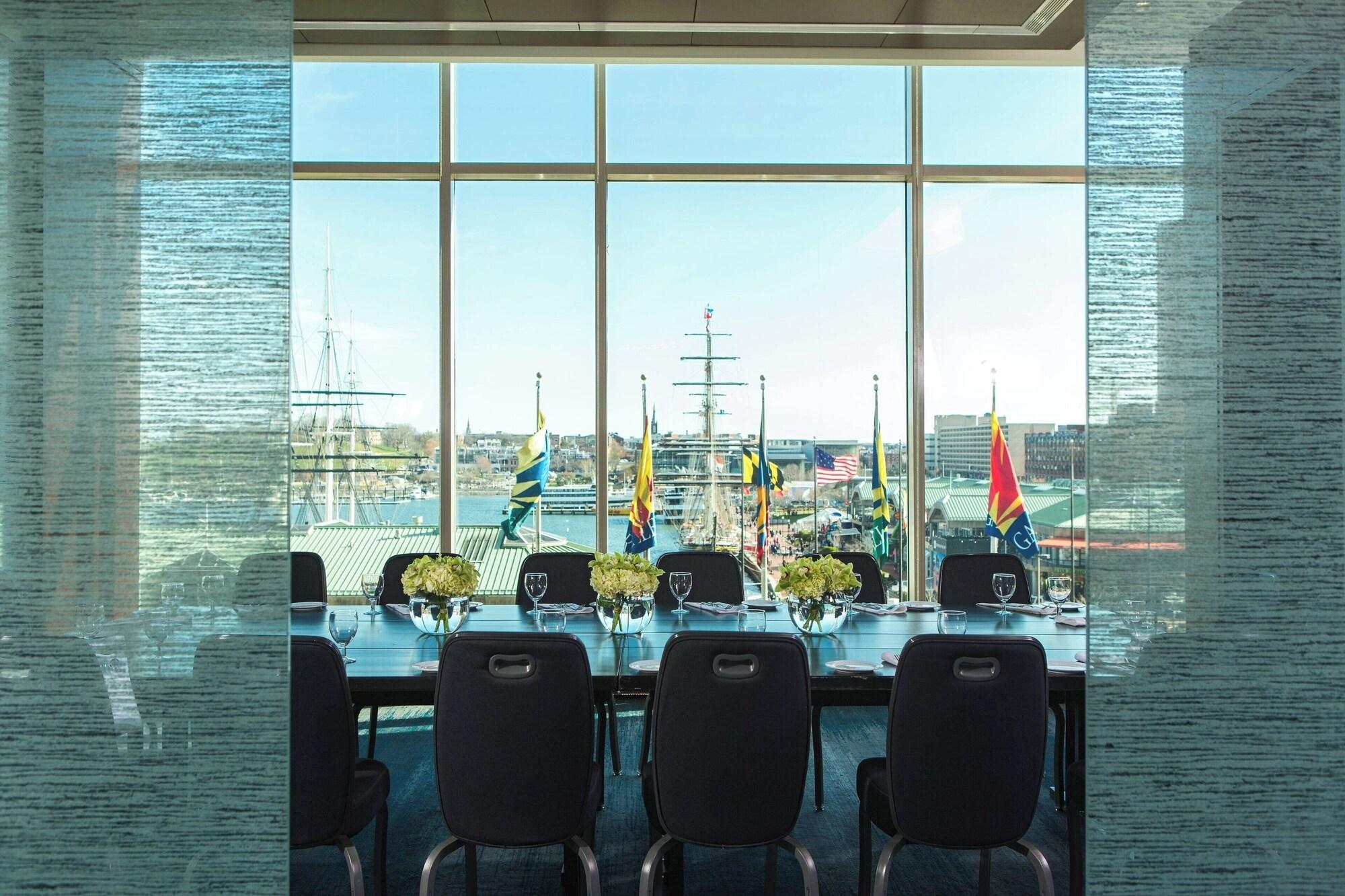 Restaurant Renaissance Baltimore Harborplace Hotel