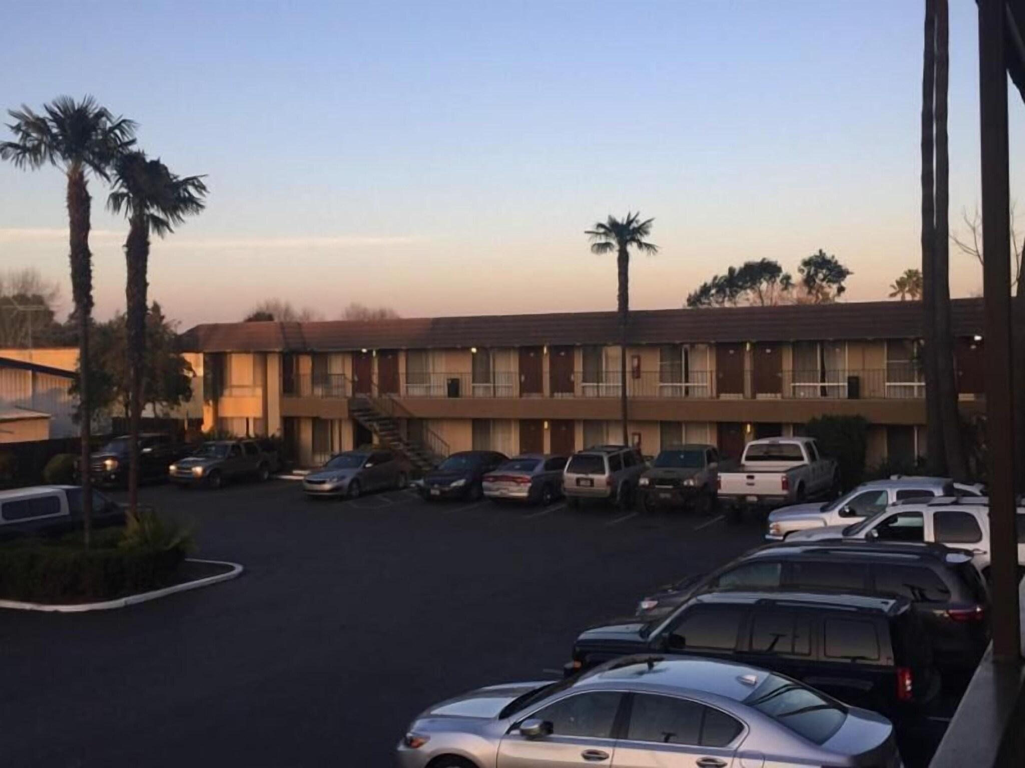 Vista Exterior Rodeway Inn Santa Clara