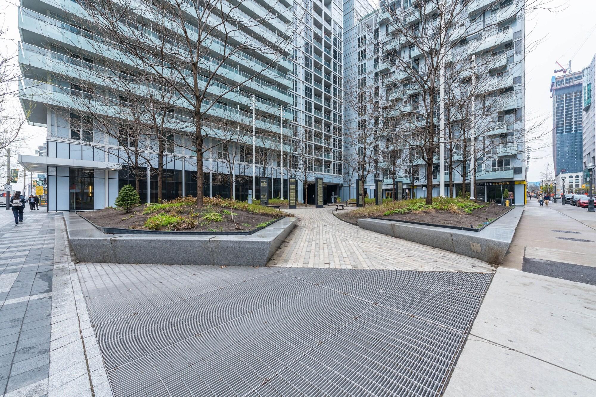 Vista Exterior PlanURstay - Toronto Downtown