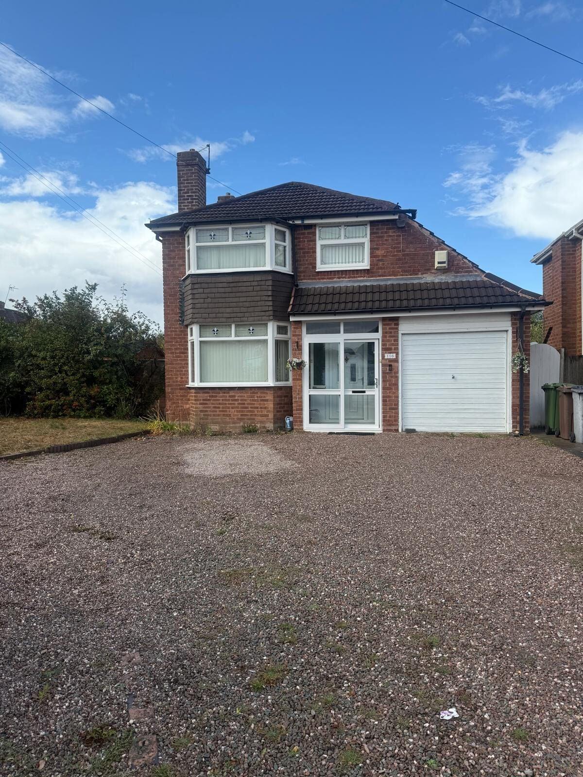 Varios The RS Inn Cozy Homestay Premium Private Rooms Near Birmingham International Train Station, Airport, NEC For Company, Contractor and Leisure Stays - HS2, JLR Large Onsite Secure Parking