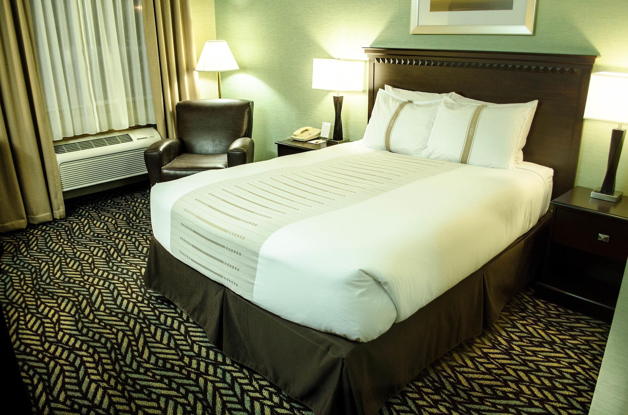 Habitación Fireside Inn & Suites