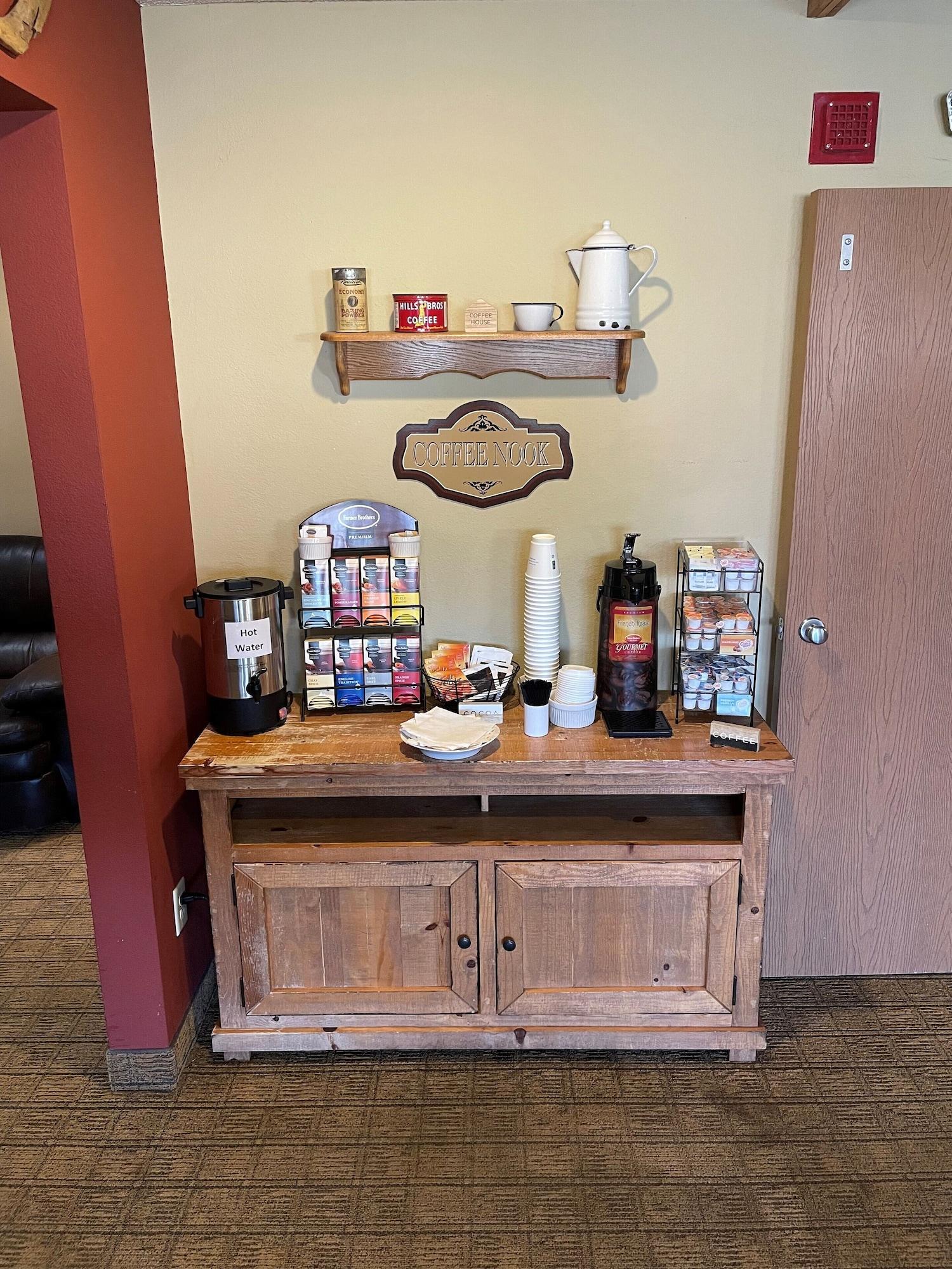 Restaurant Super 8 by Wyndham Bemidji MN