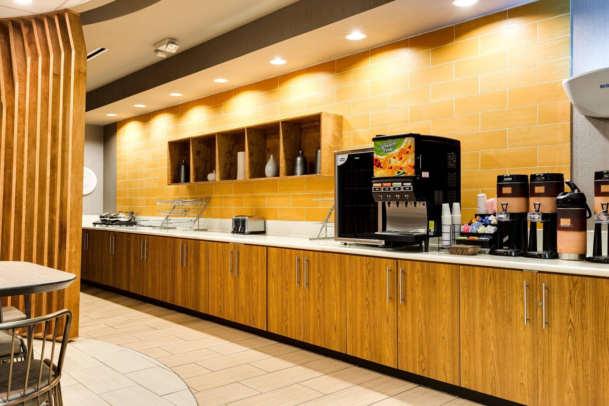 Restaurant SpringHill Suites by Marriott McAllen Convention Center