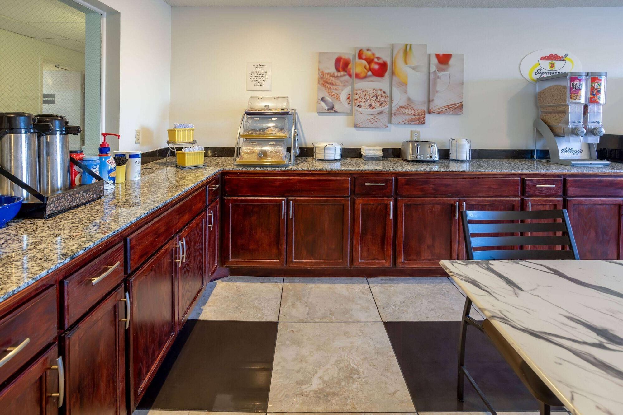 Restaurant Super 8 by Wyndham Villa Rica