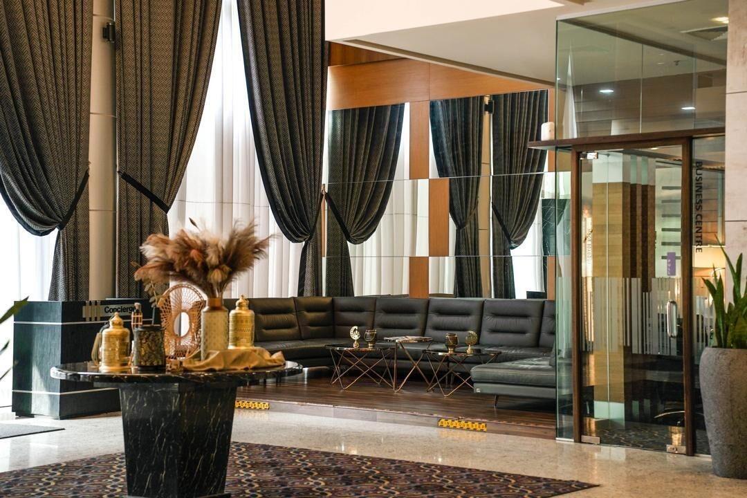 Vista Lobby New World Suites