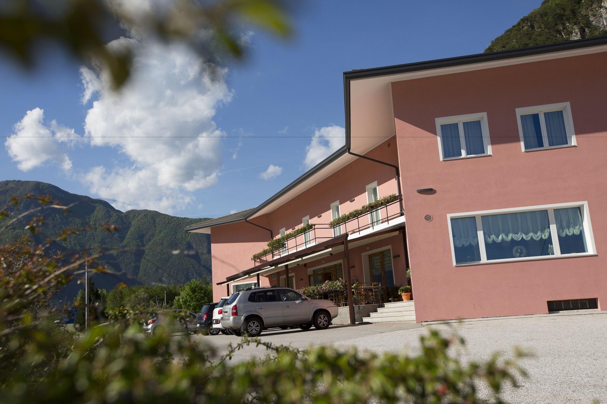 Vista Exterior Alma Living Hotel