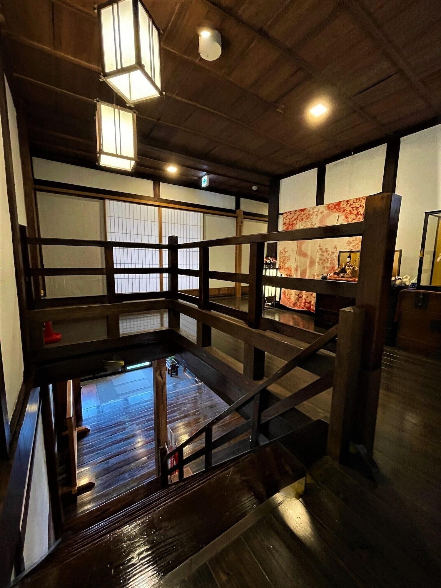 Set de Habitación Yadoya Shiroganeya