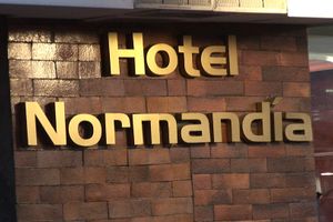 Alojamiento - Hotel Apartasuite Normandía