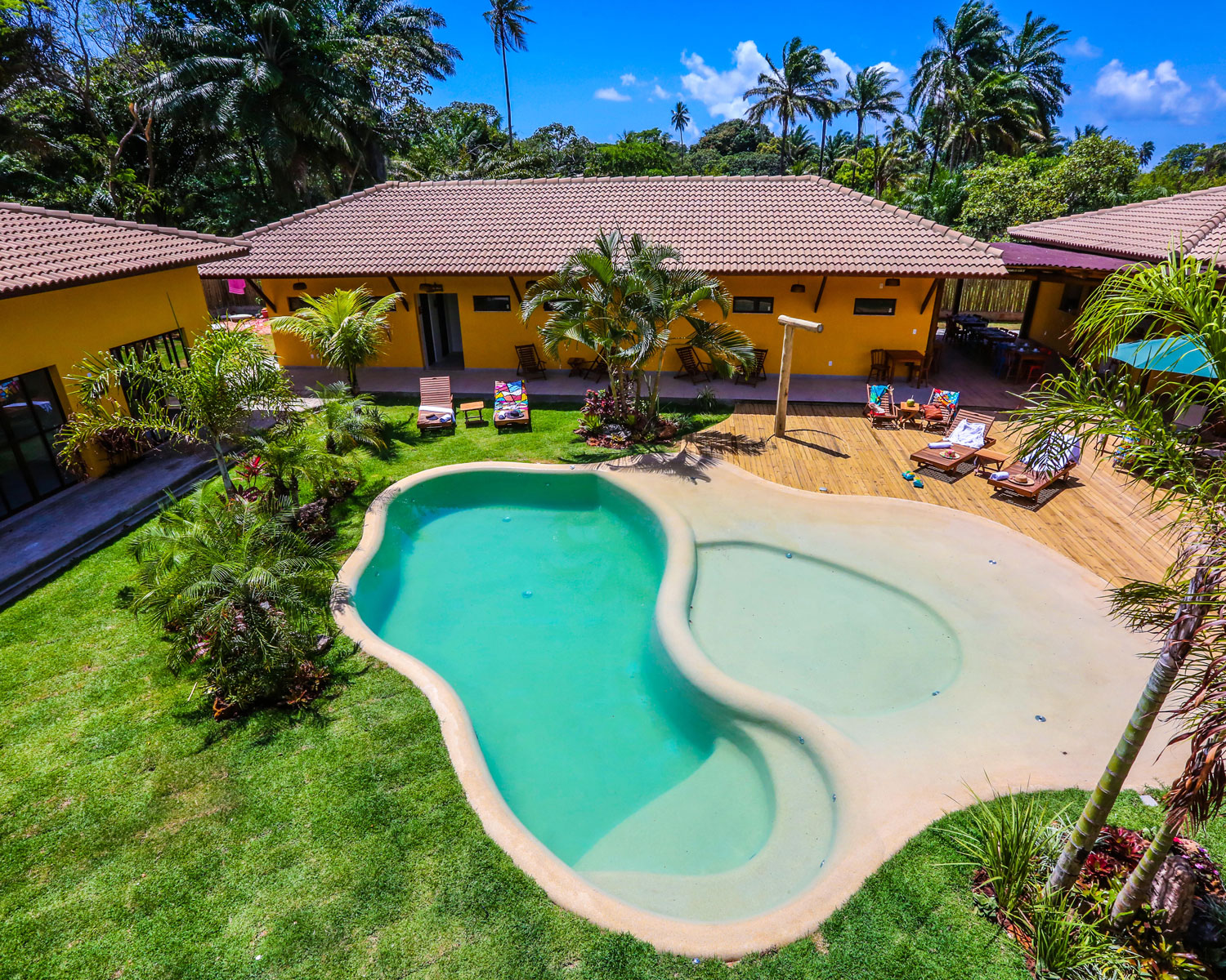 Vista Piscina Pousada Tropicarim