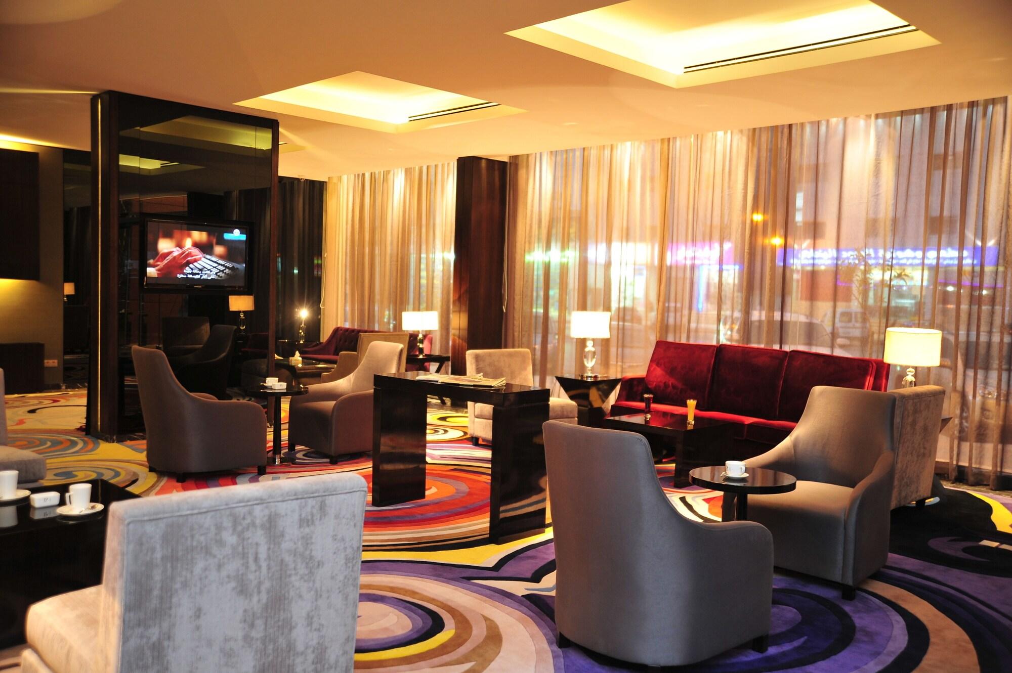 Varios Park House Hotel Suite