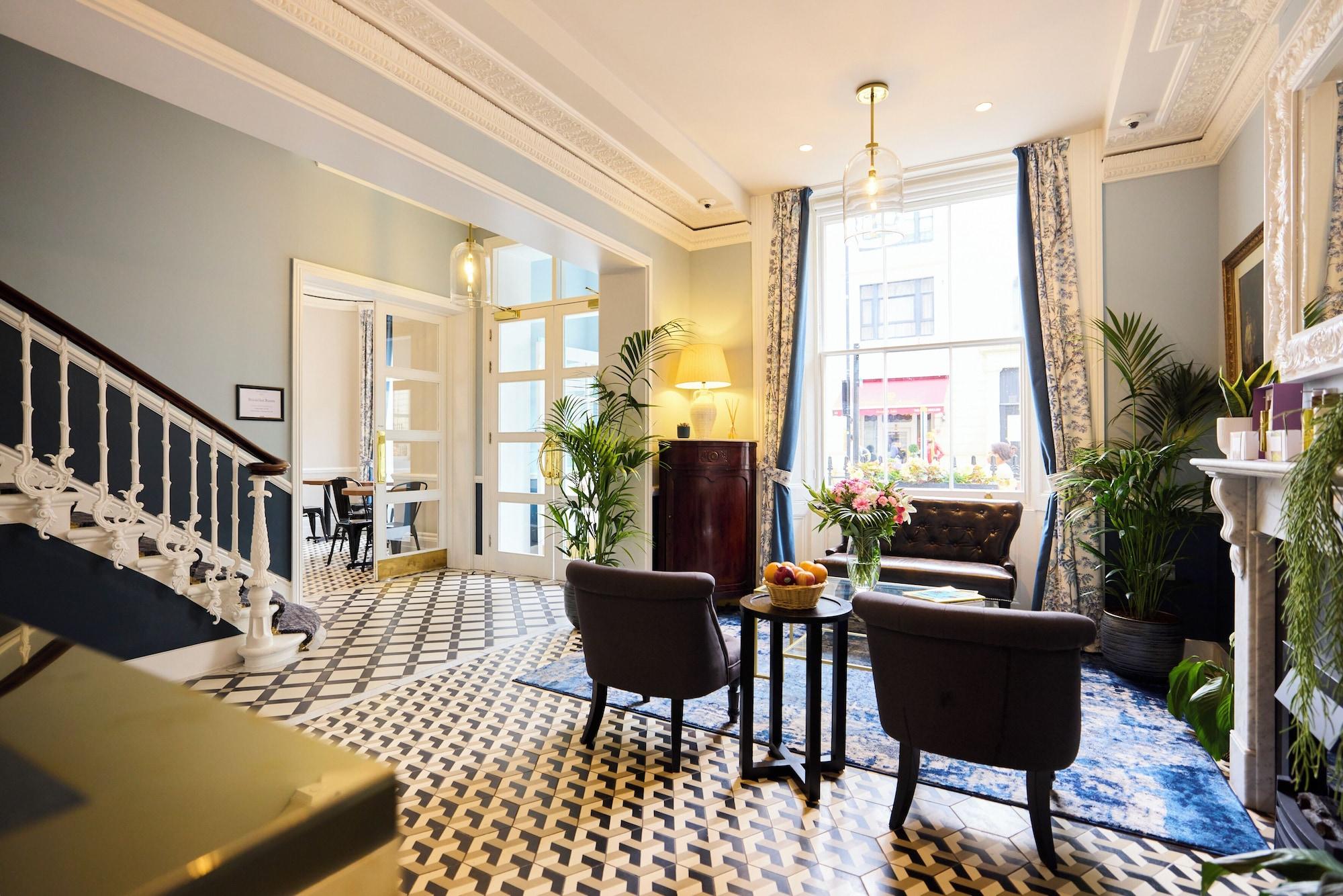 Varios Prince William Hotel