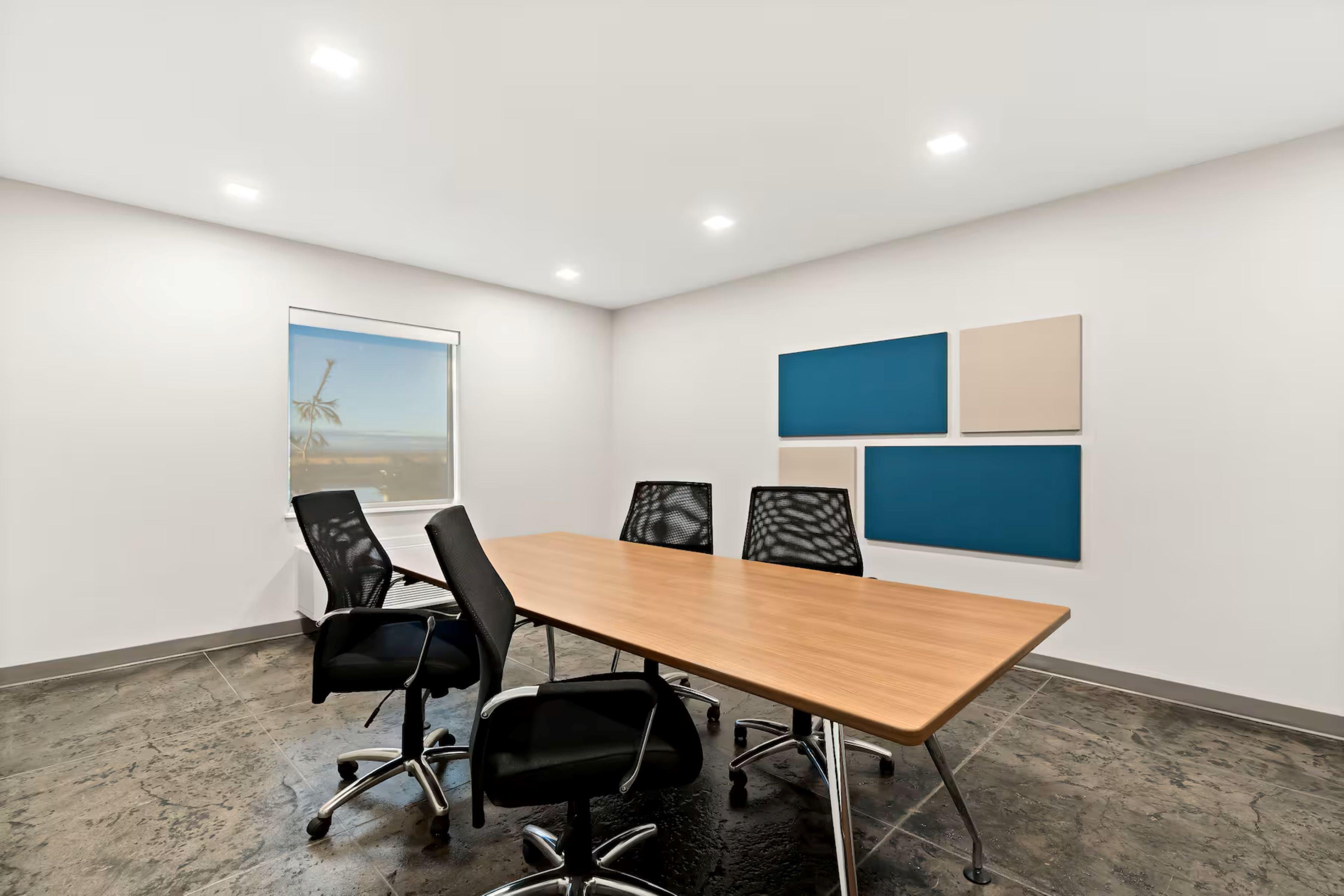 Centro de Negocios Holiday Inn Express Suites George Quincy South IHG