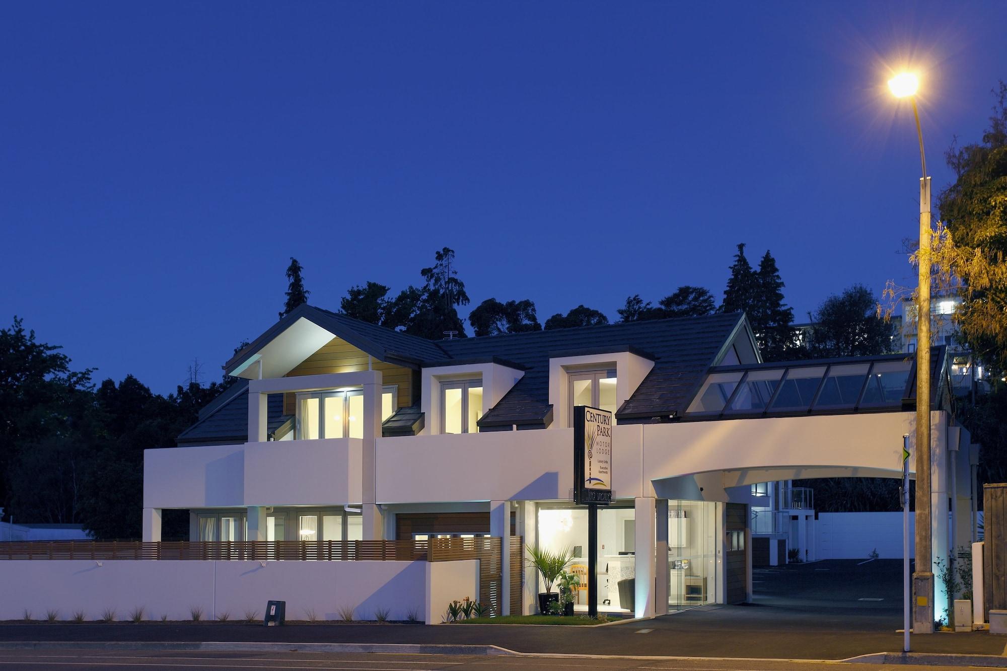 Varios Century Park Motor Lodge