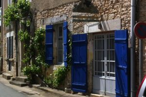 Alquiler Vacacional - Beautiful holiday home for 3 to 4 people in a small village on the river.