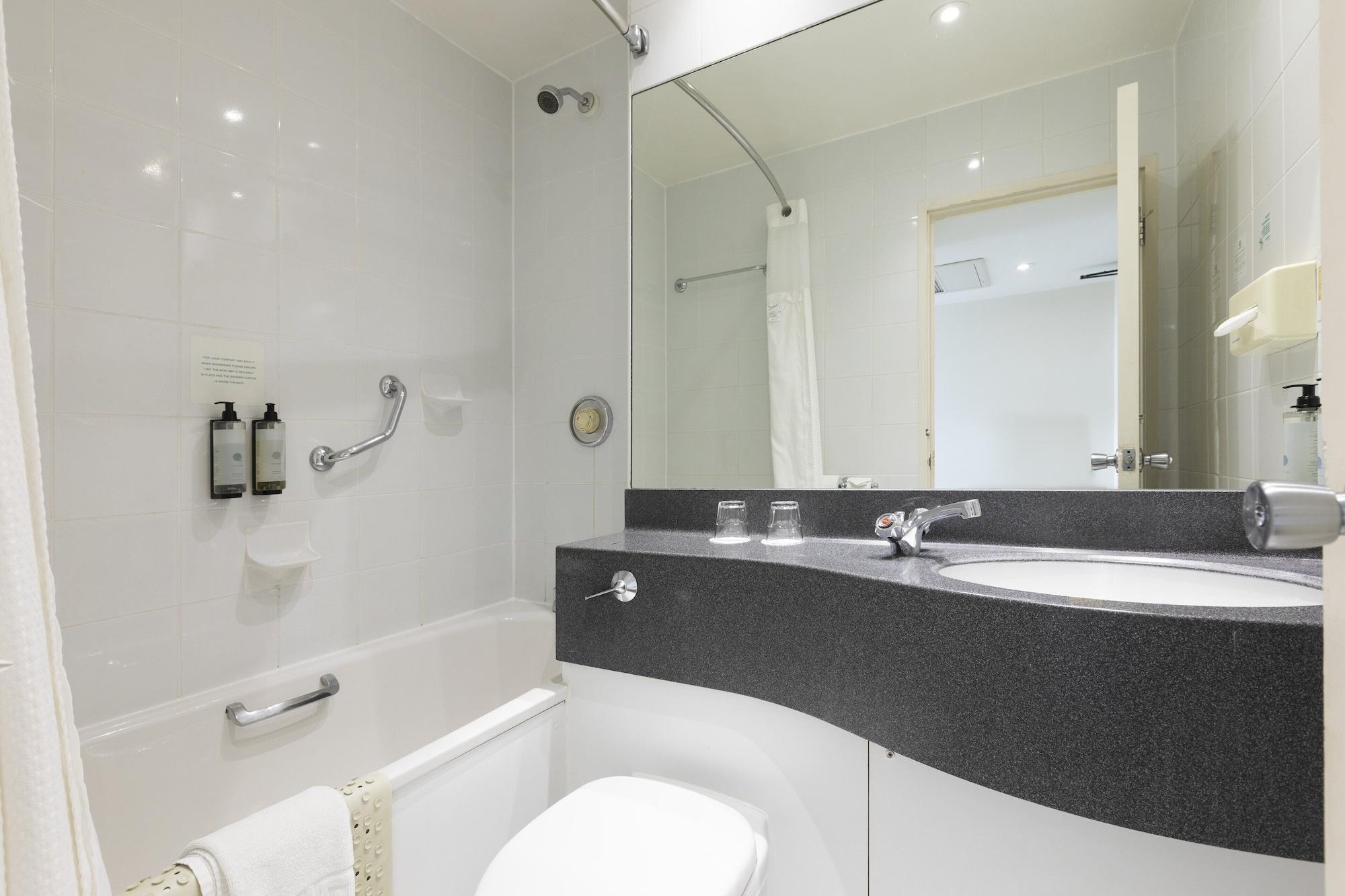 Equipamiento de Habitación Holiday Inn Cardiff City Centre by IHG
