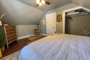 Arriendo temporal - Cozy Modern Home Near WSU,  Pet-Friendly, Fast Wi-Fi & Fire Pit