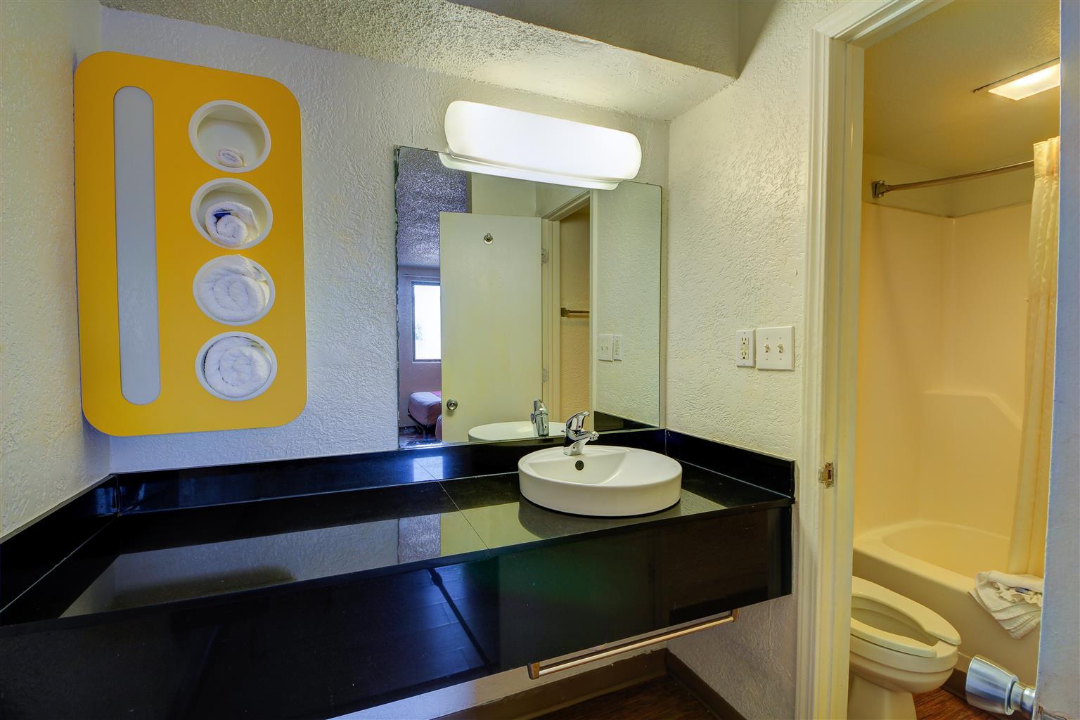 Equipamiento de Habitación Economy Hotel Plus