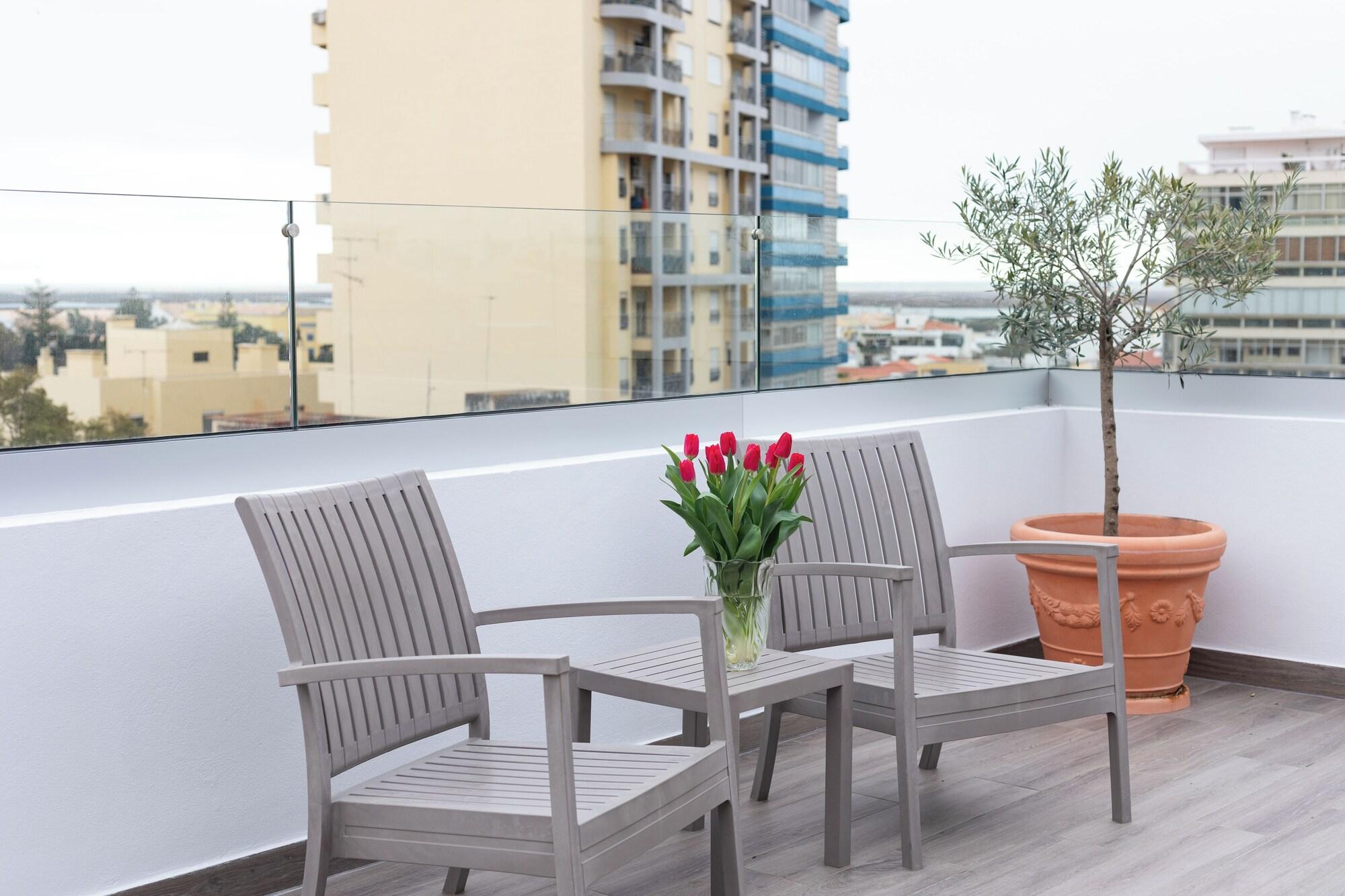 Varios Avenue 41 Guest House