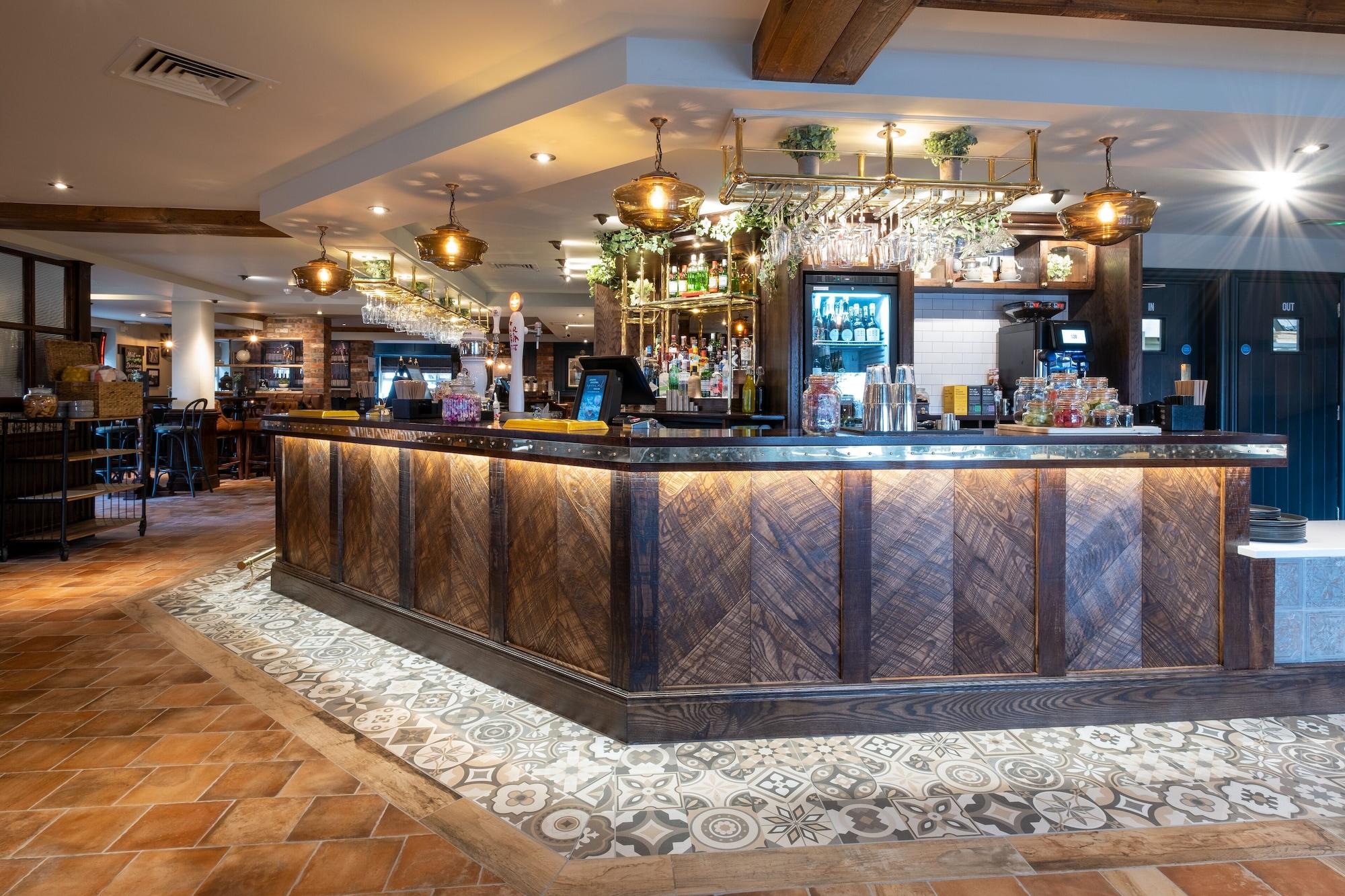 Bar/Salón Two Rivers, Chepstow by Marston’s Inns