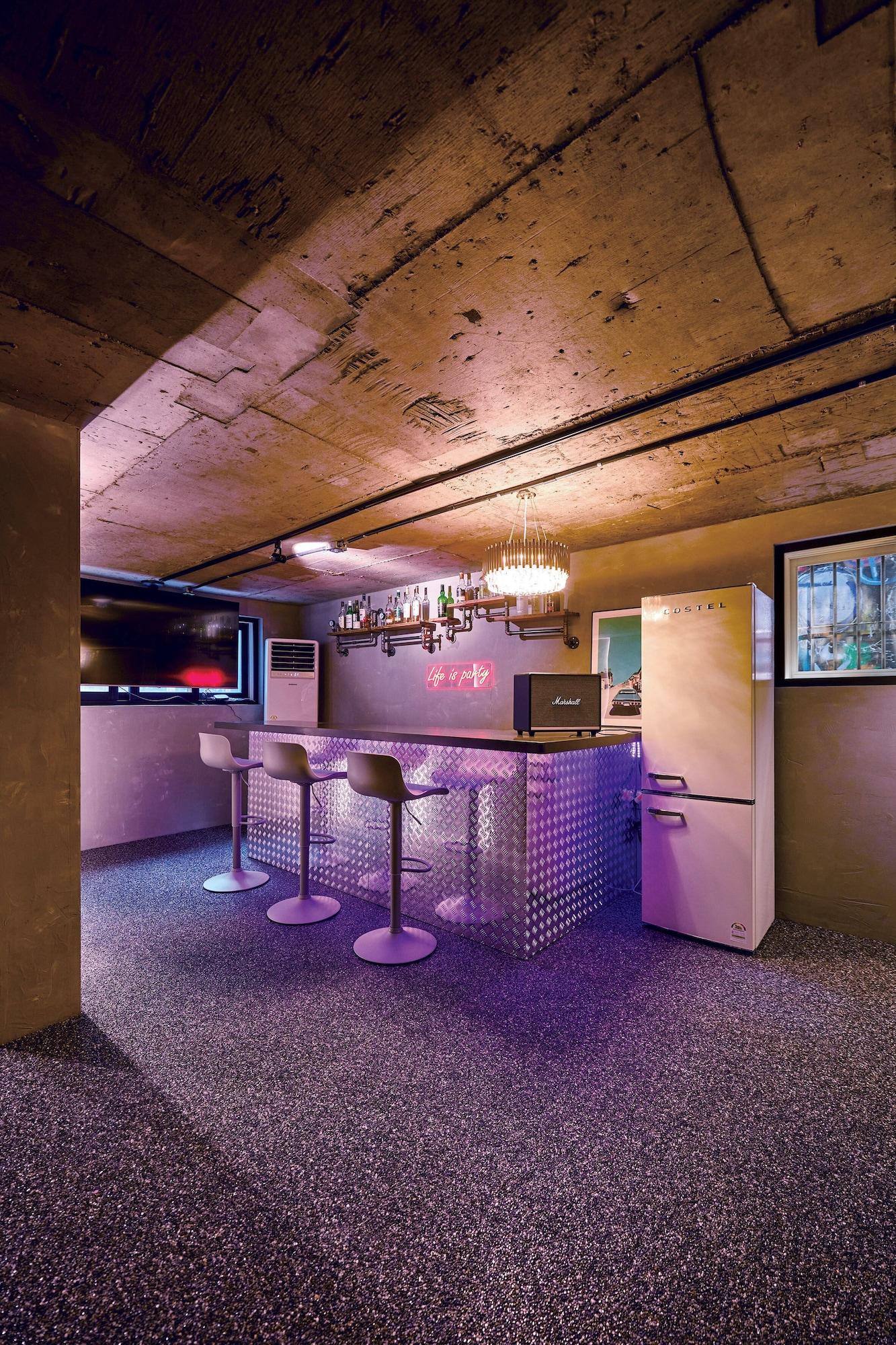 Salón de Baile Hi There design guesthouse