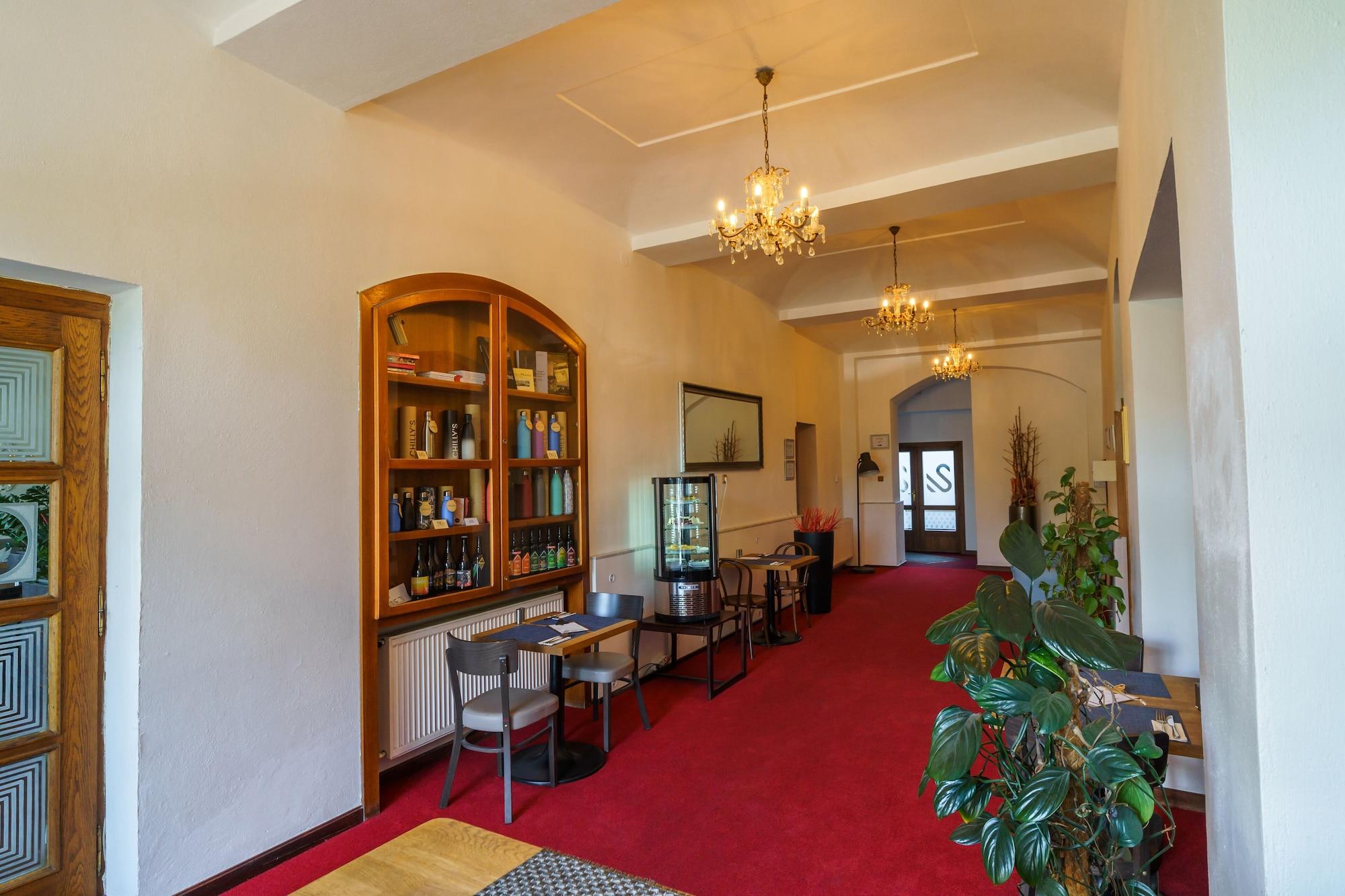 Vista Lobby Hotel U Labutě