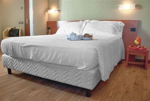 Habitación Hotel Concorde