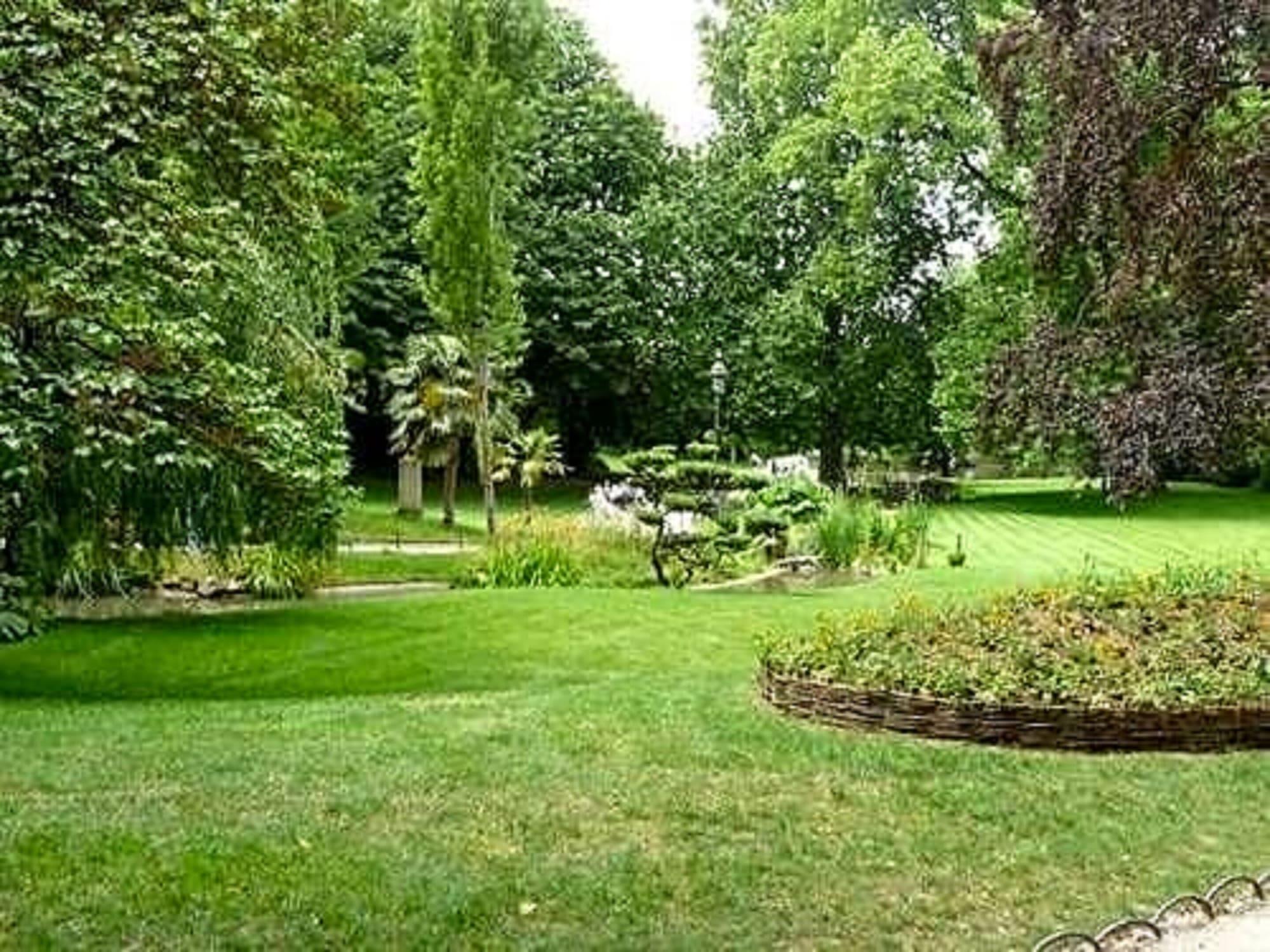 Comodidades del Alojamiento Hôtel du Roi René