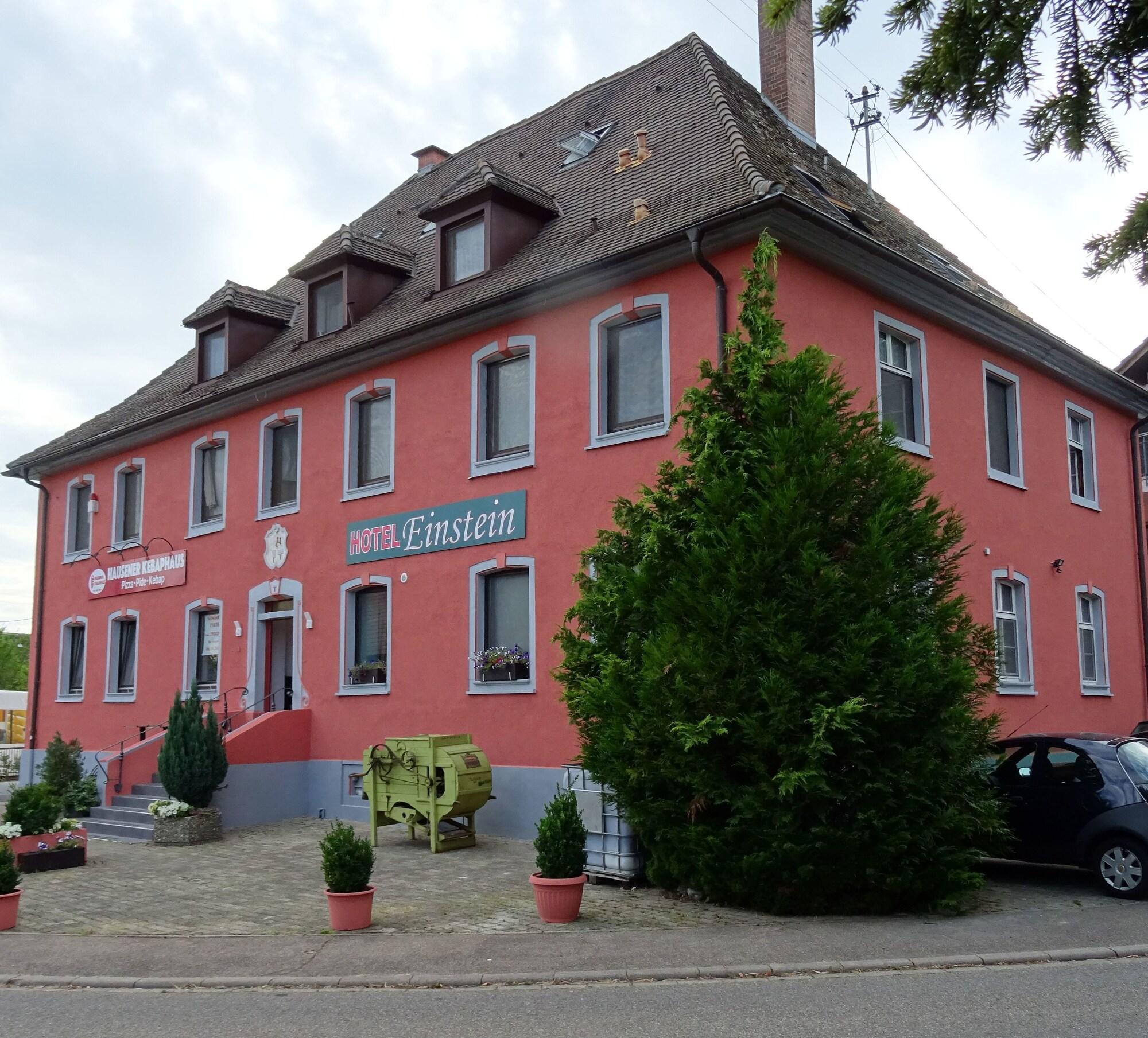 Varios Hotel Einstein