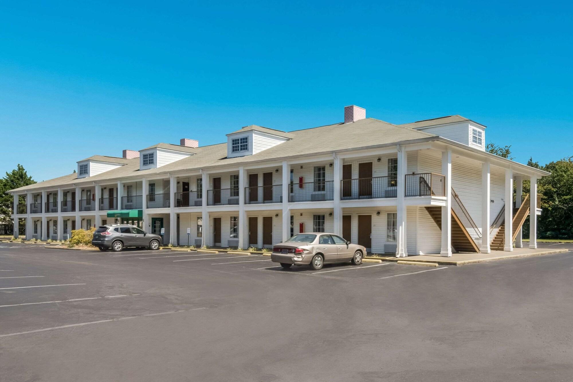 Varios Quality Inn Decherd / Winchester