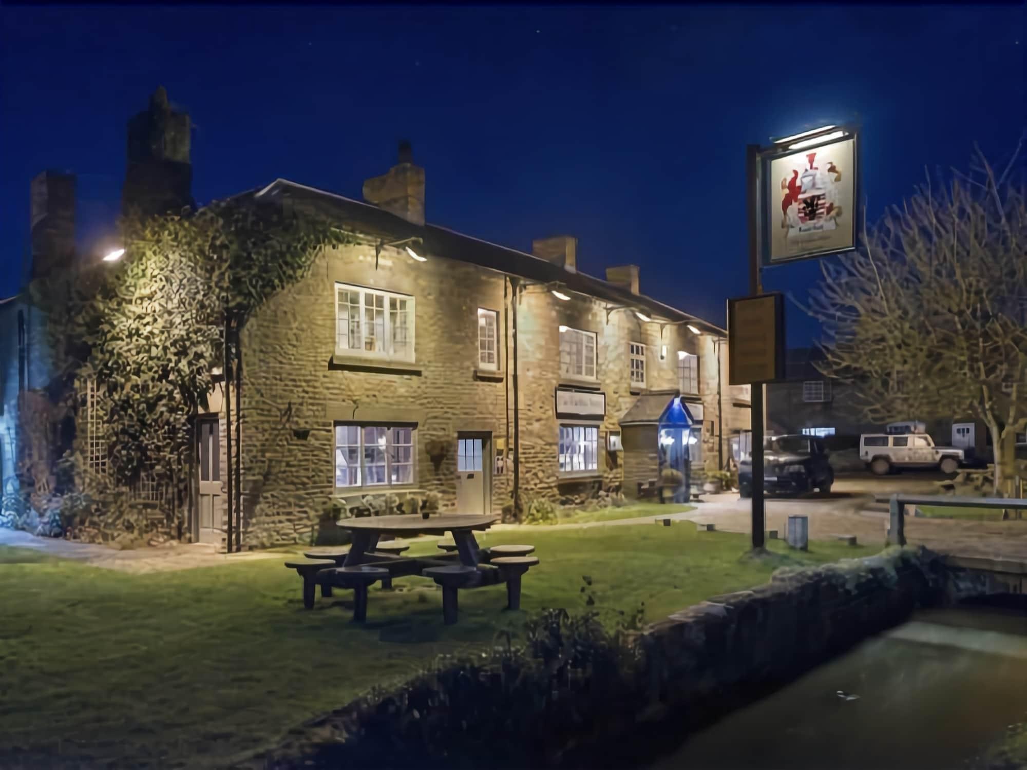 Vista Exterior The Fairfax Arms