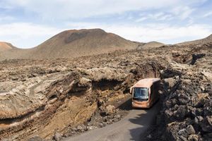 Actividad - Excursión a Timanfaya, Lago Verde y La Geria