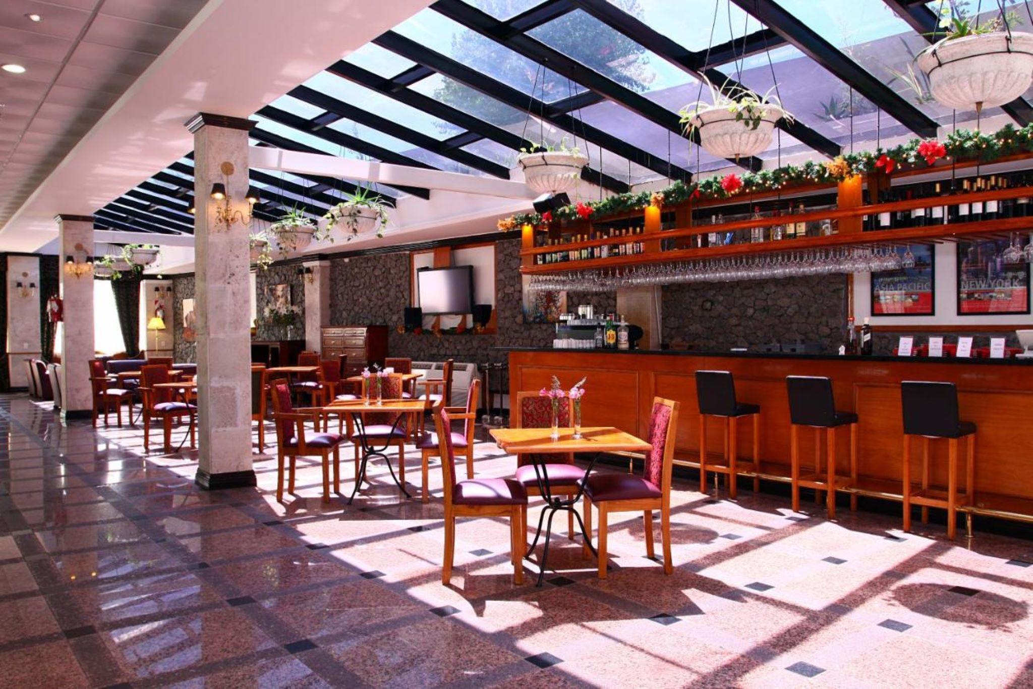 Bar/Salón Ramada by Wyndham Buenos Aires Vicente Lopez