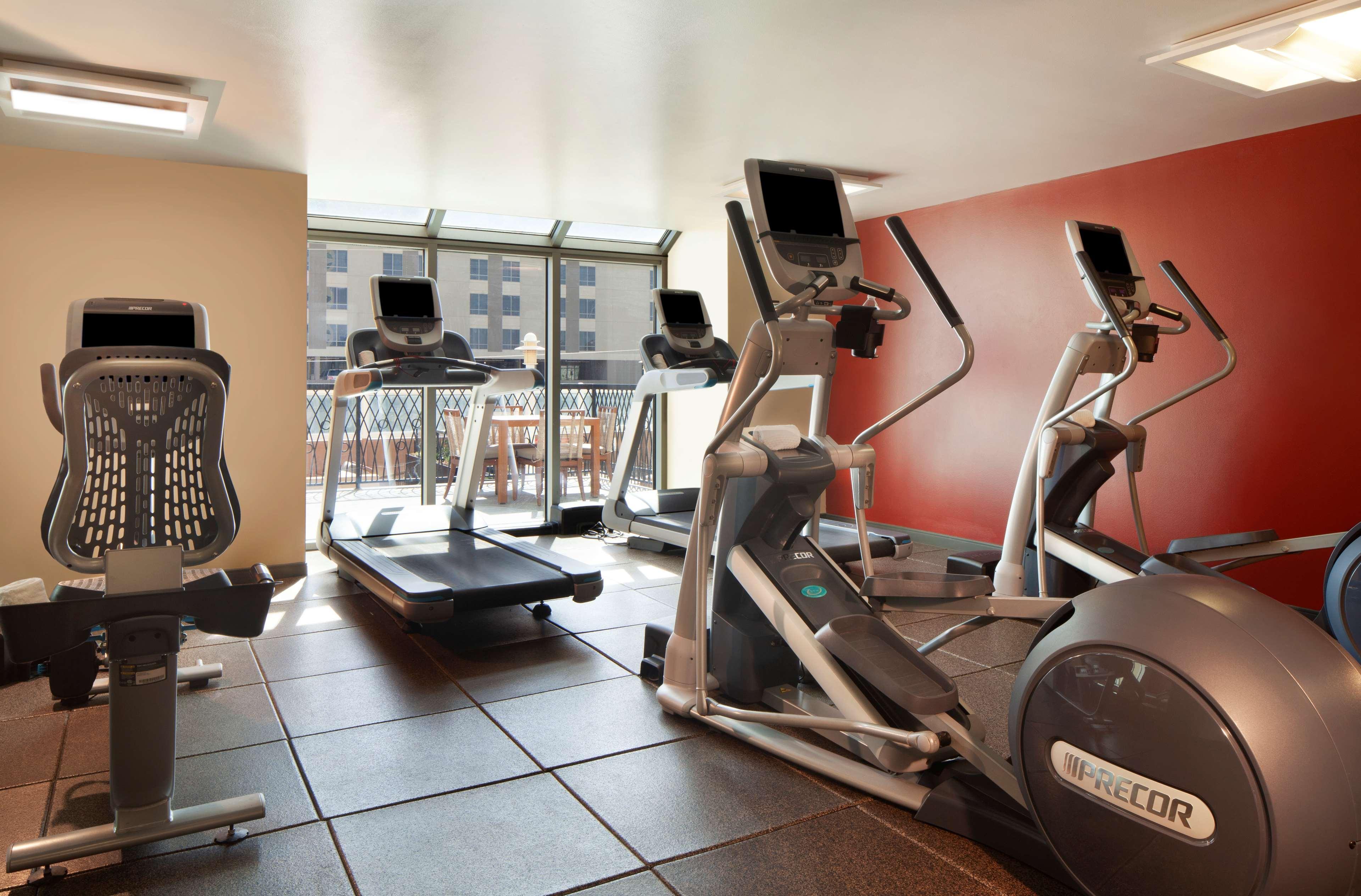 Gimnasio DoubleTree by Hilton El Paso Downtown