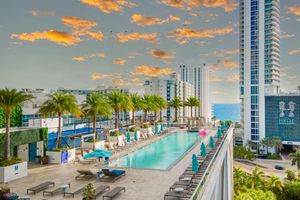 Renta temporal - Bayview Luxury Pools Chic 2BD Retreat