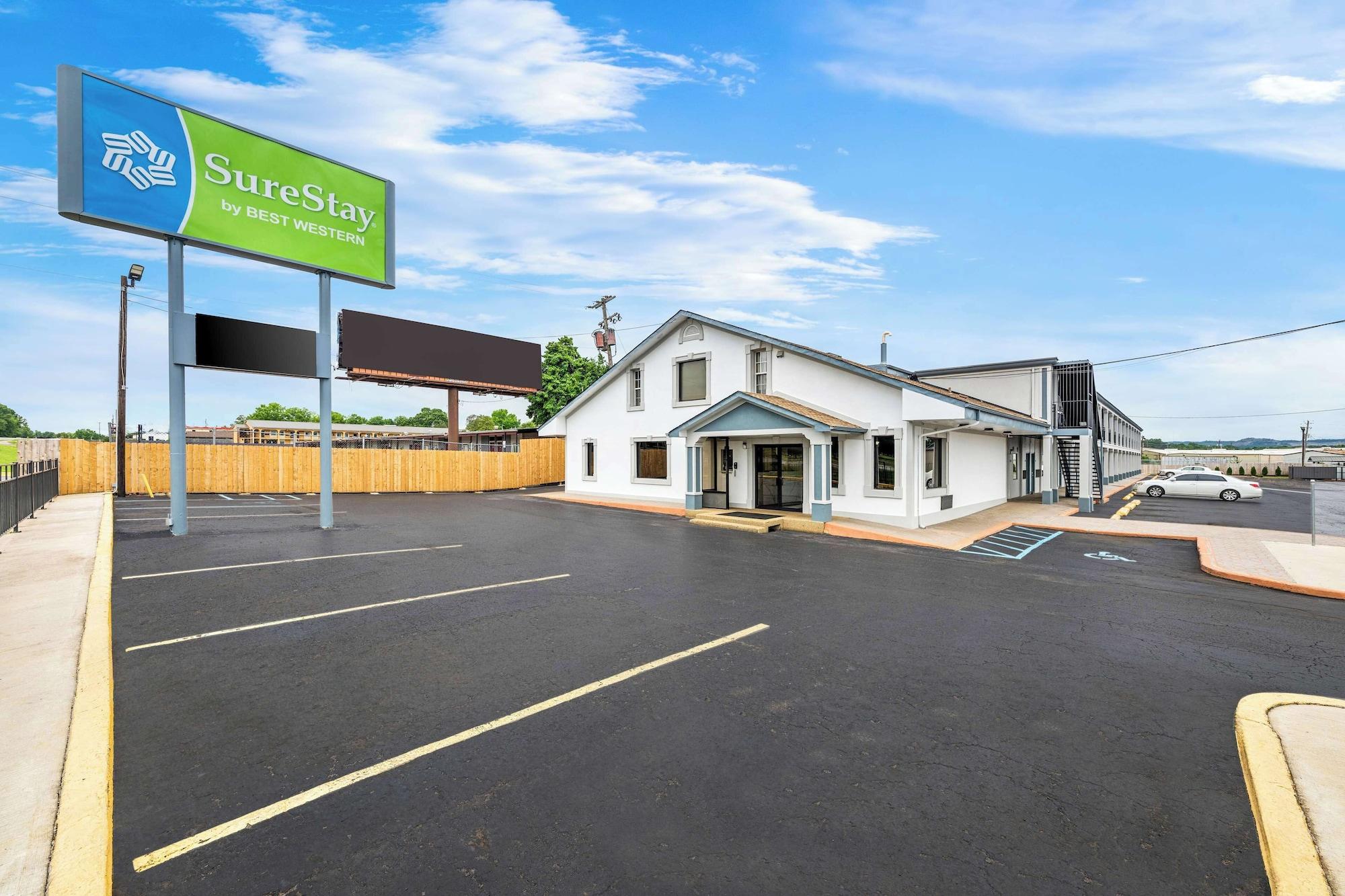 Vista Exterior SureStay by Best Western Huntsville University Area