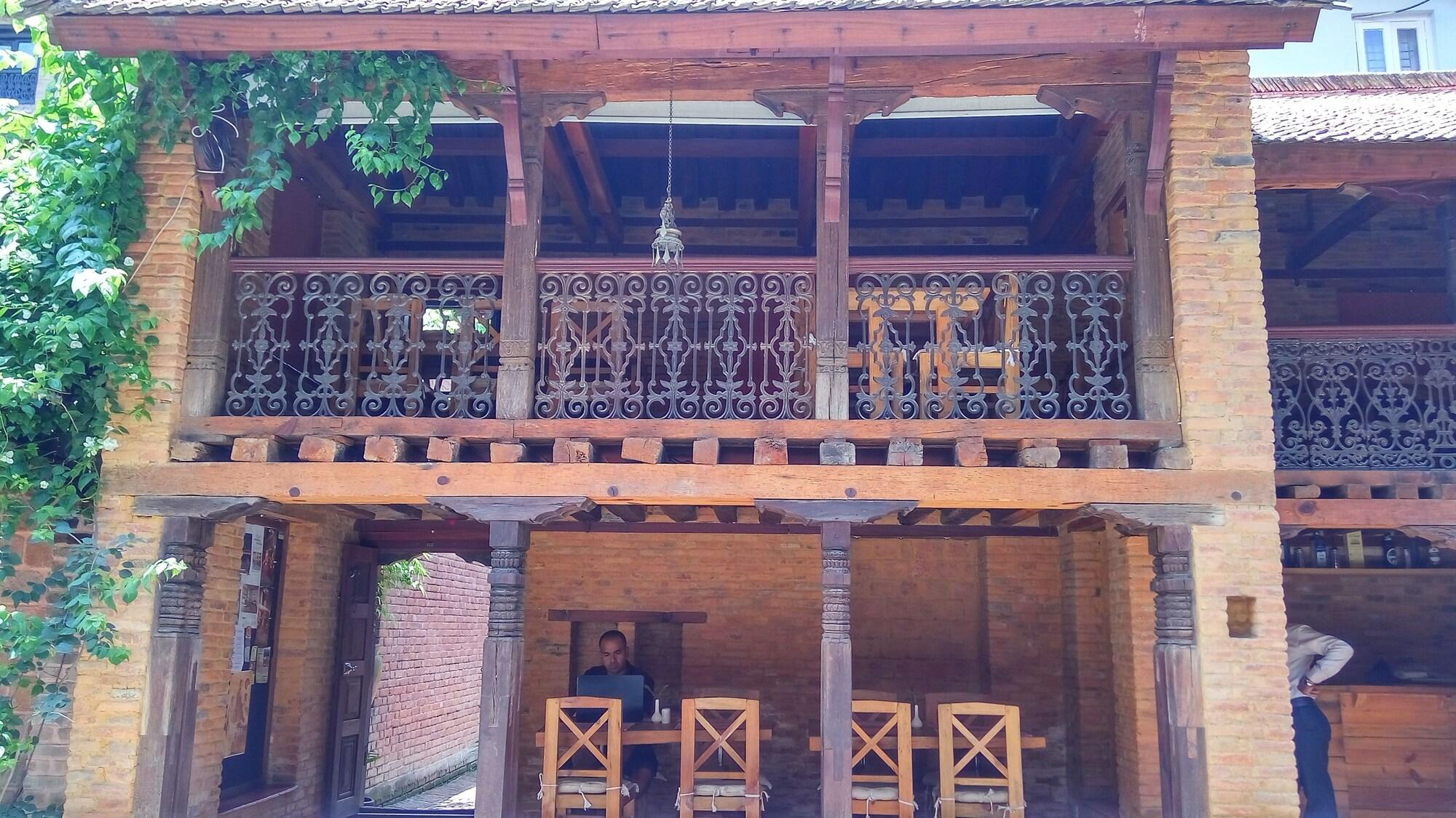 Vista Exterior The Inn Patan