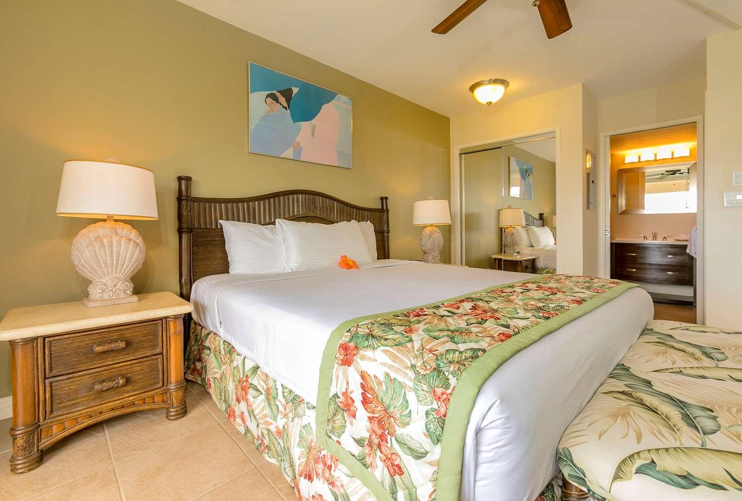 Suite Aston at the Maui Banyan