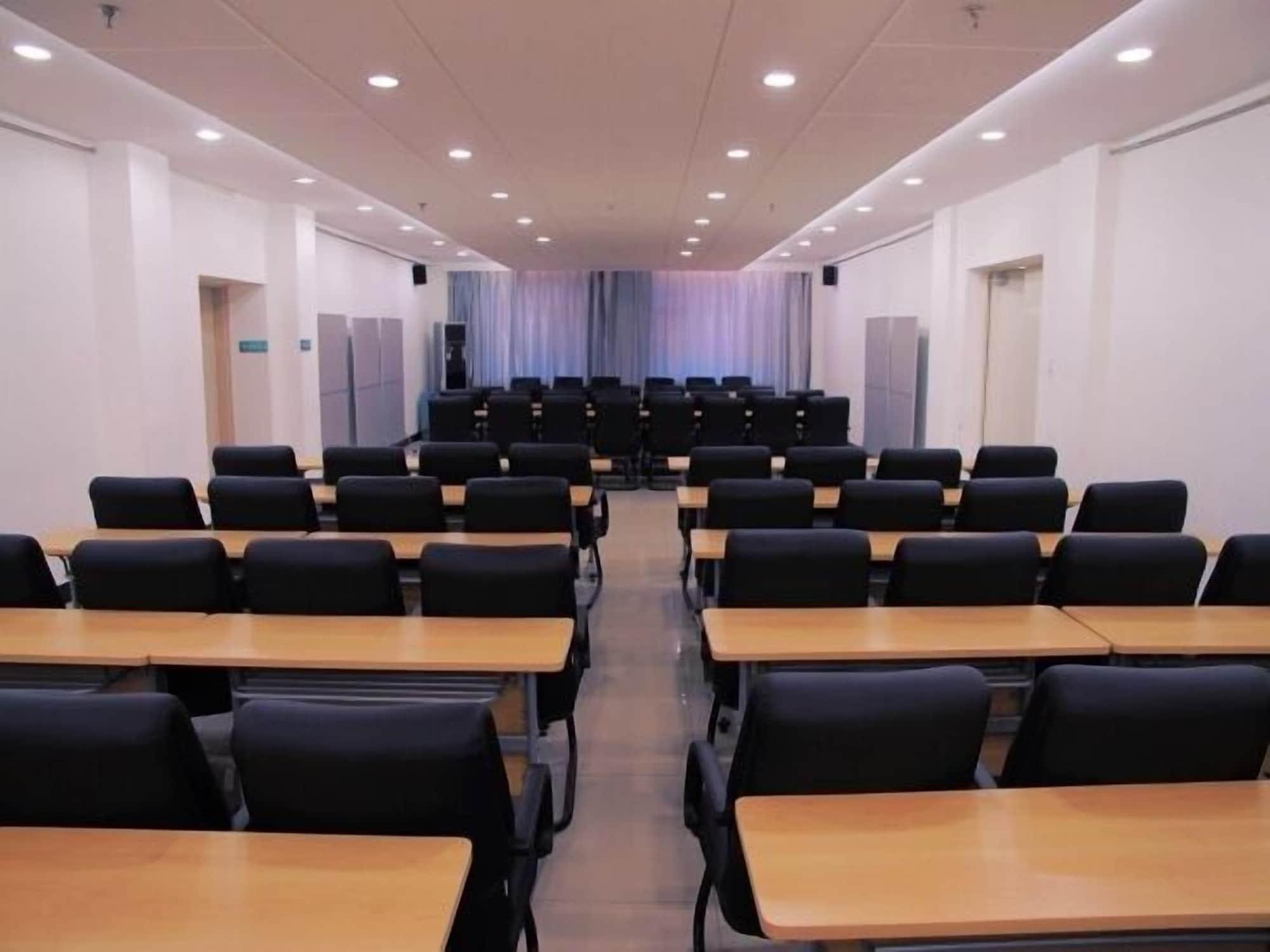 Sala de Reuniones Jinjiang Inn Songyuan Qianguo