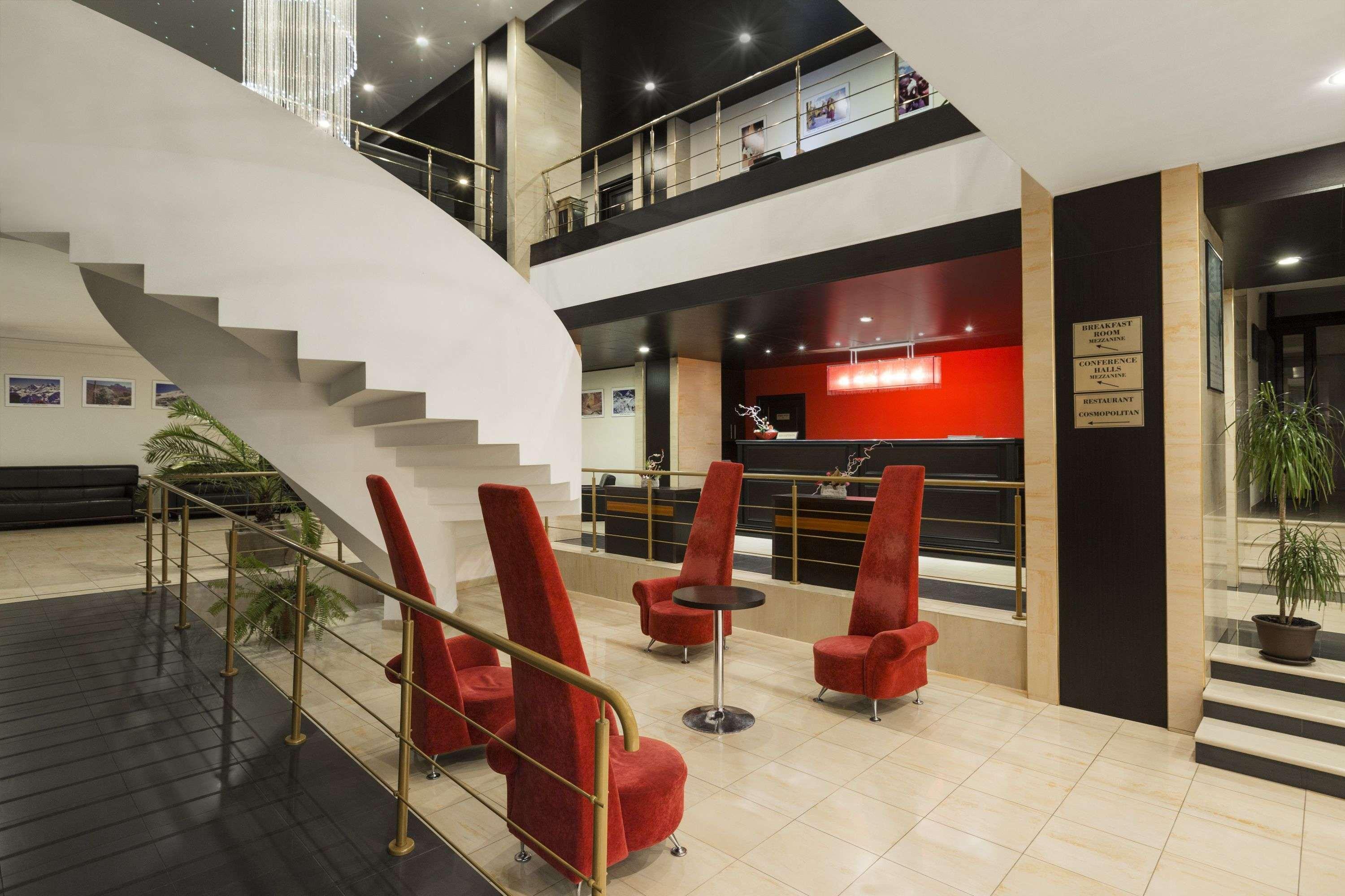 Vista Lobby Ramada by Wyndham Iasi City Centre