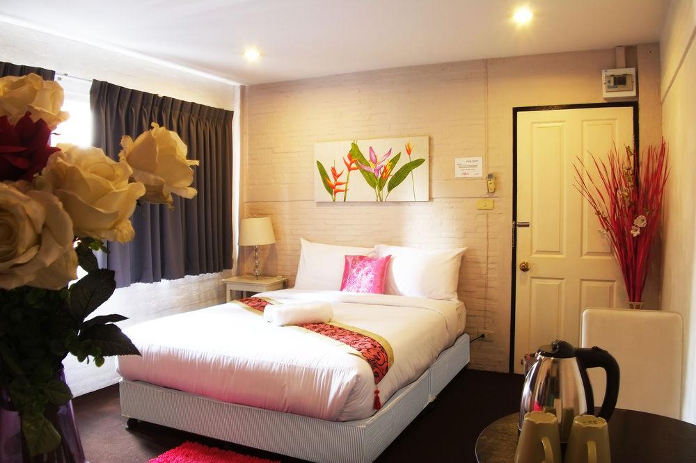 Varios Padi Madi Guest House