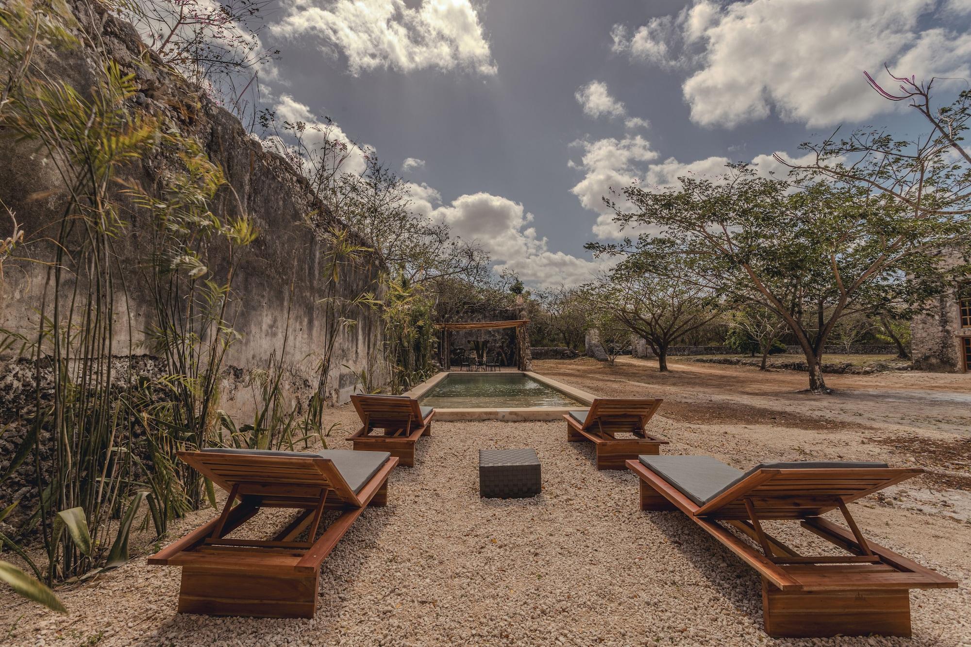 Vista Piscina Hacienda San José Xuilub