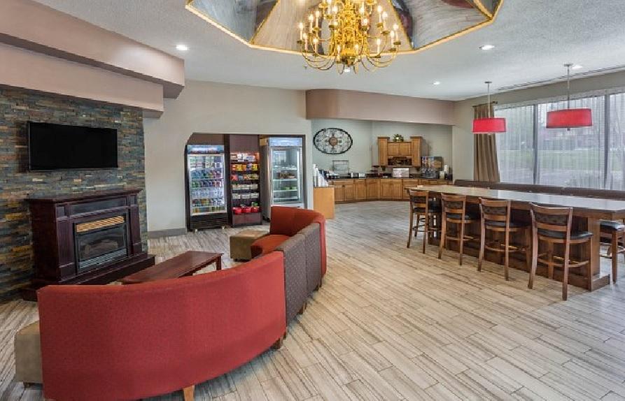 Vista Lobby Ramada by Wyndham Hendersonville