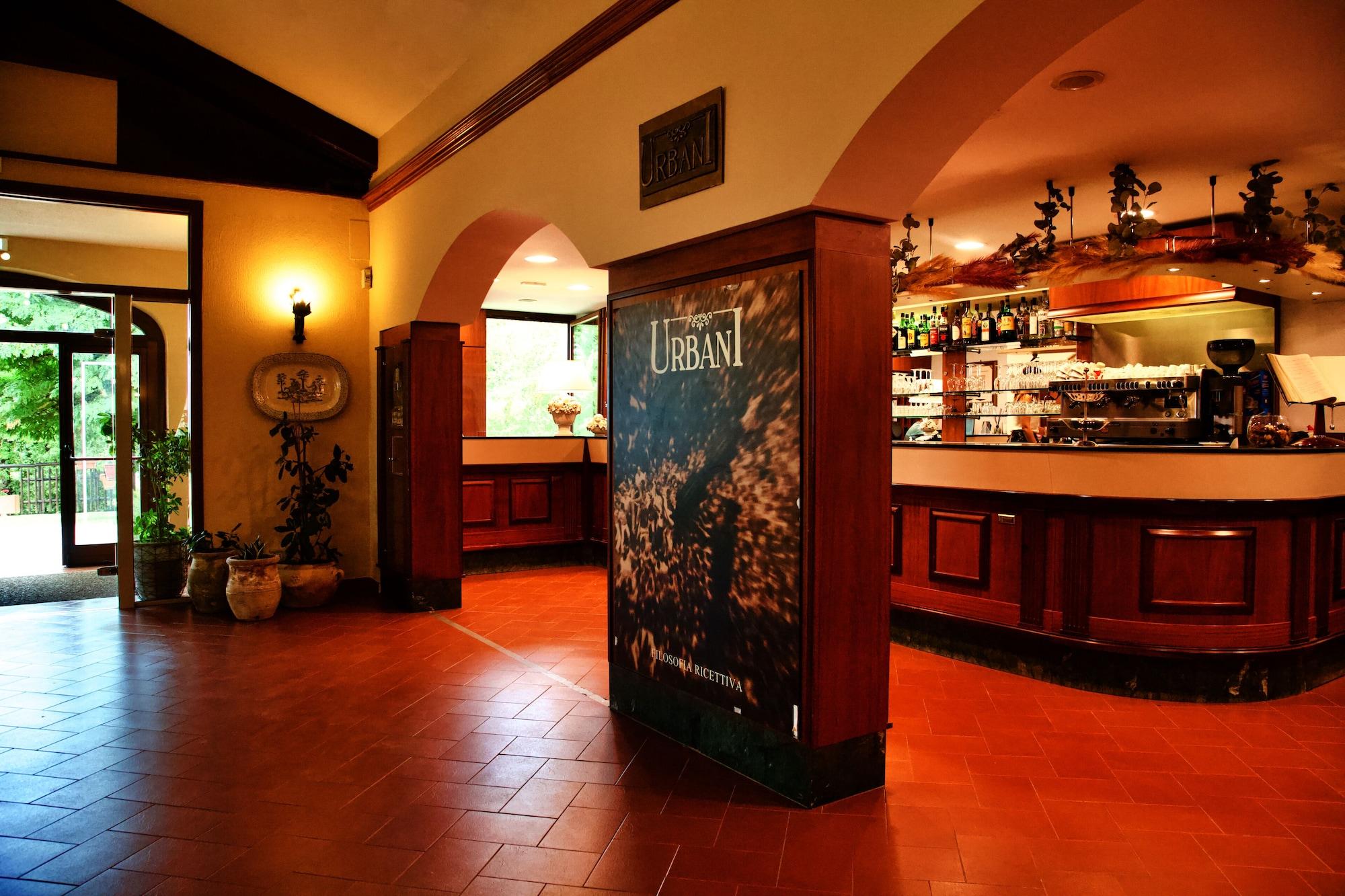 Vista Lobby Faro Rosso