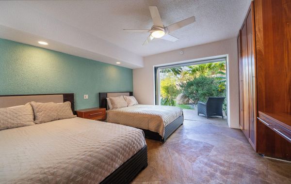 Contemporary, clean, spacious ocean view villa, huge pool, 2 blocks from Marina - Los mejores hoteles todo incluido en Los cabos, México