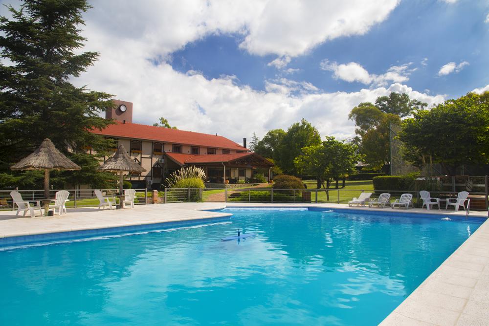 Vista Piscina Berna Hotel & Spa