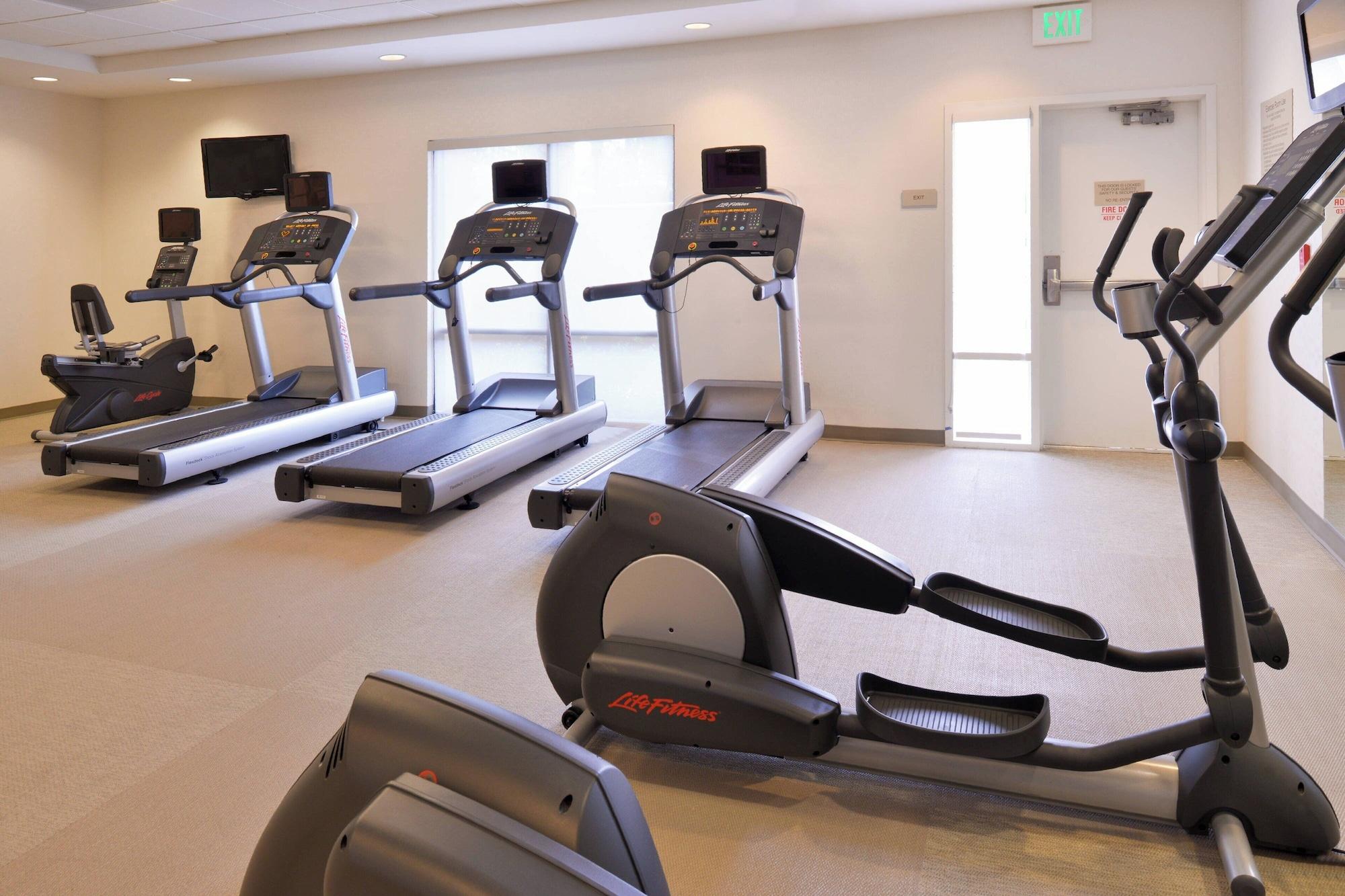 Gimnasio SpringHill Suites by Marriott Corona Riverside